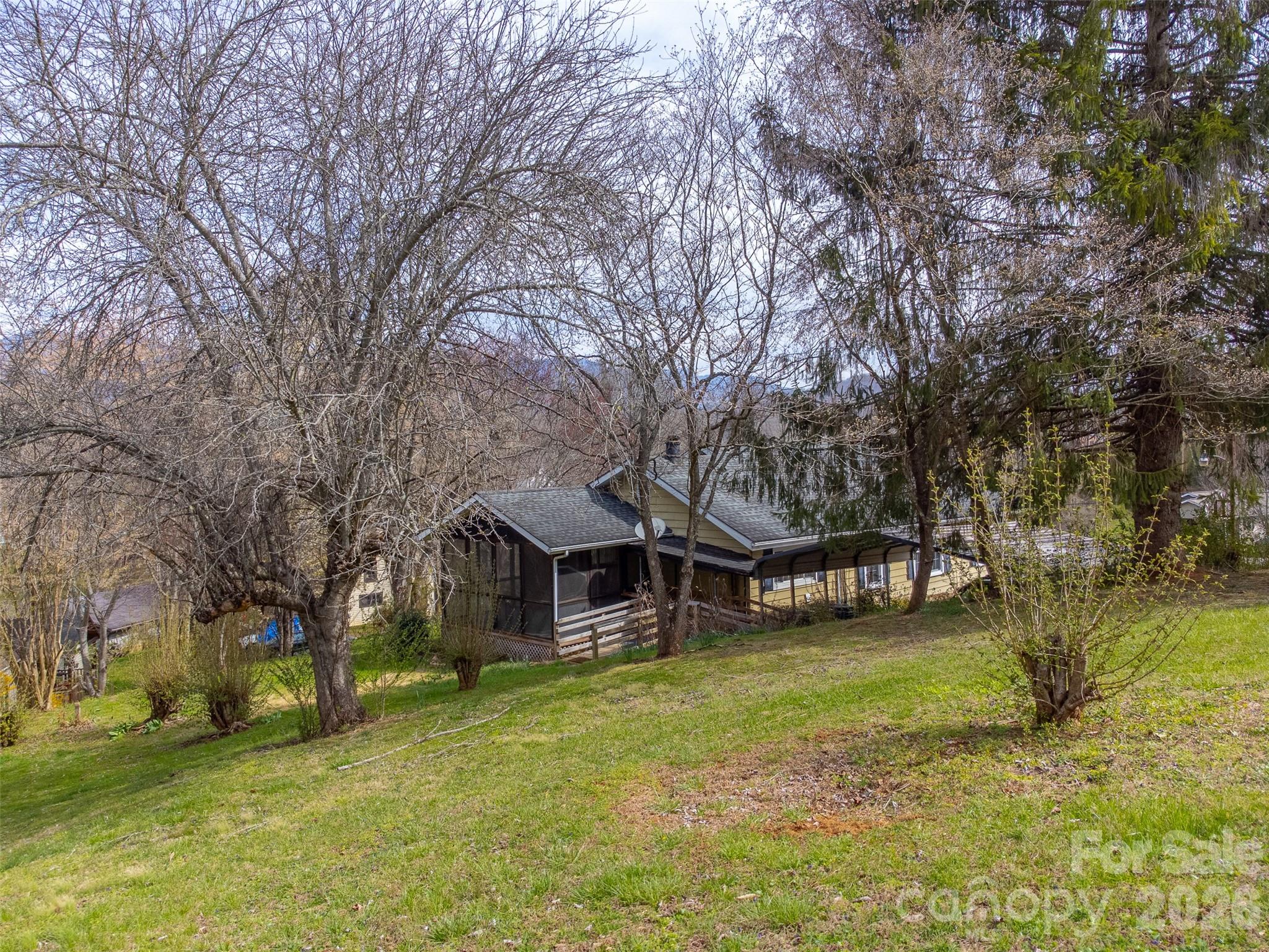 318 Sunrise Park — Sylva