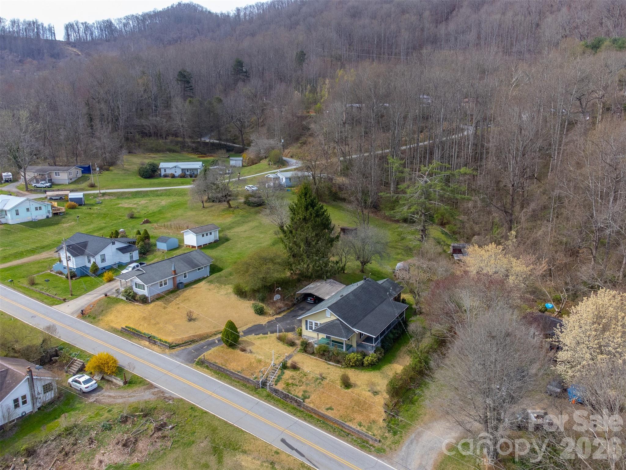 318 Sunrise Park — Sylva