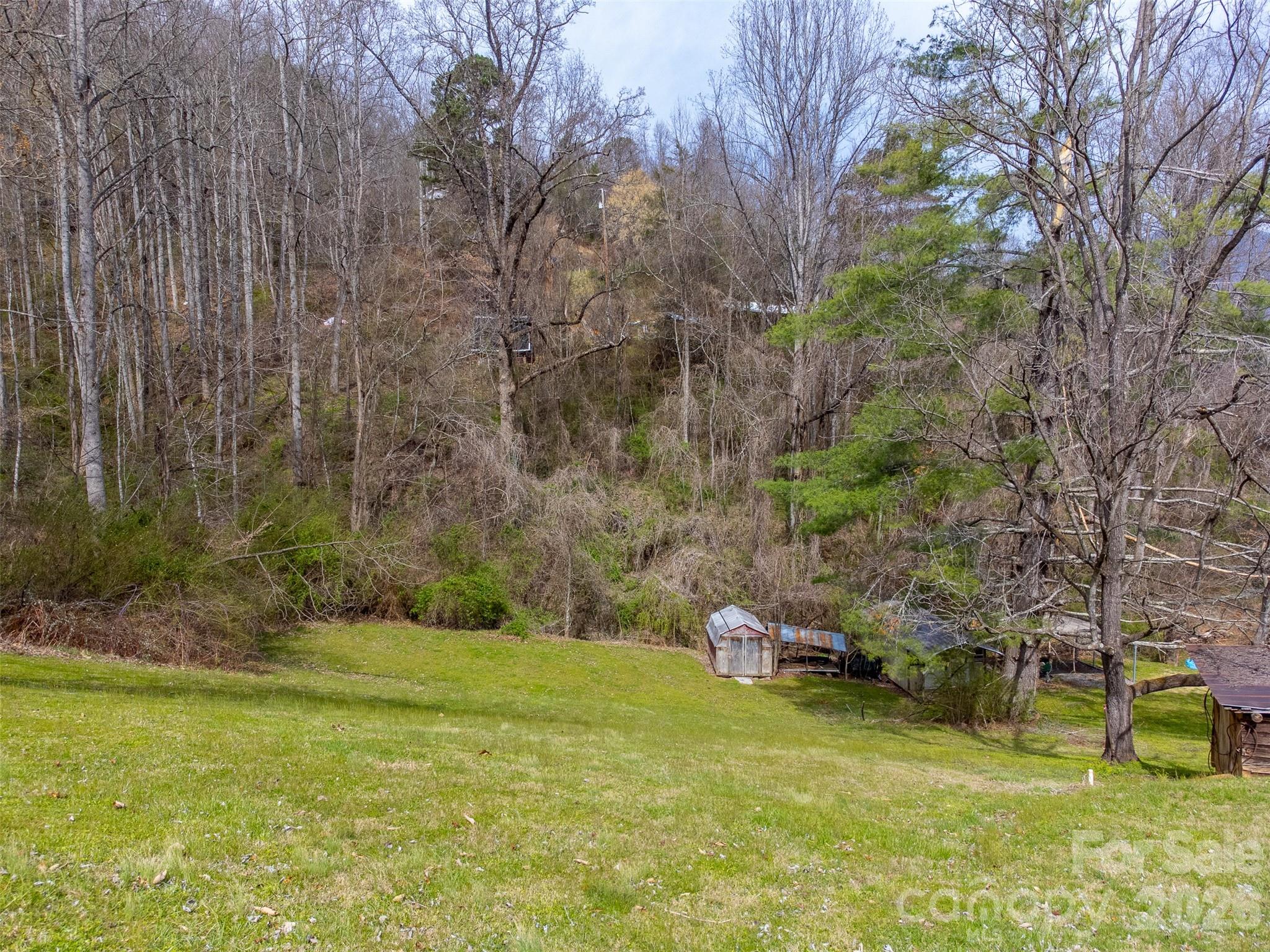 318 Sunrise Park — Sylva