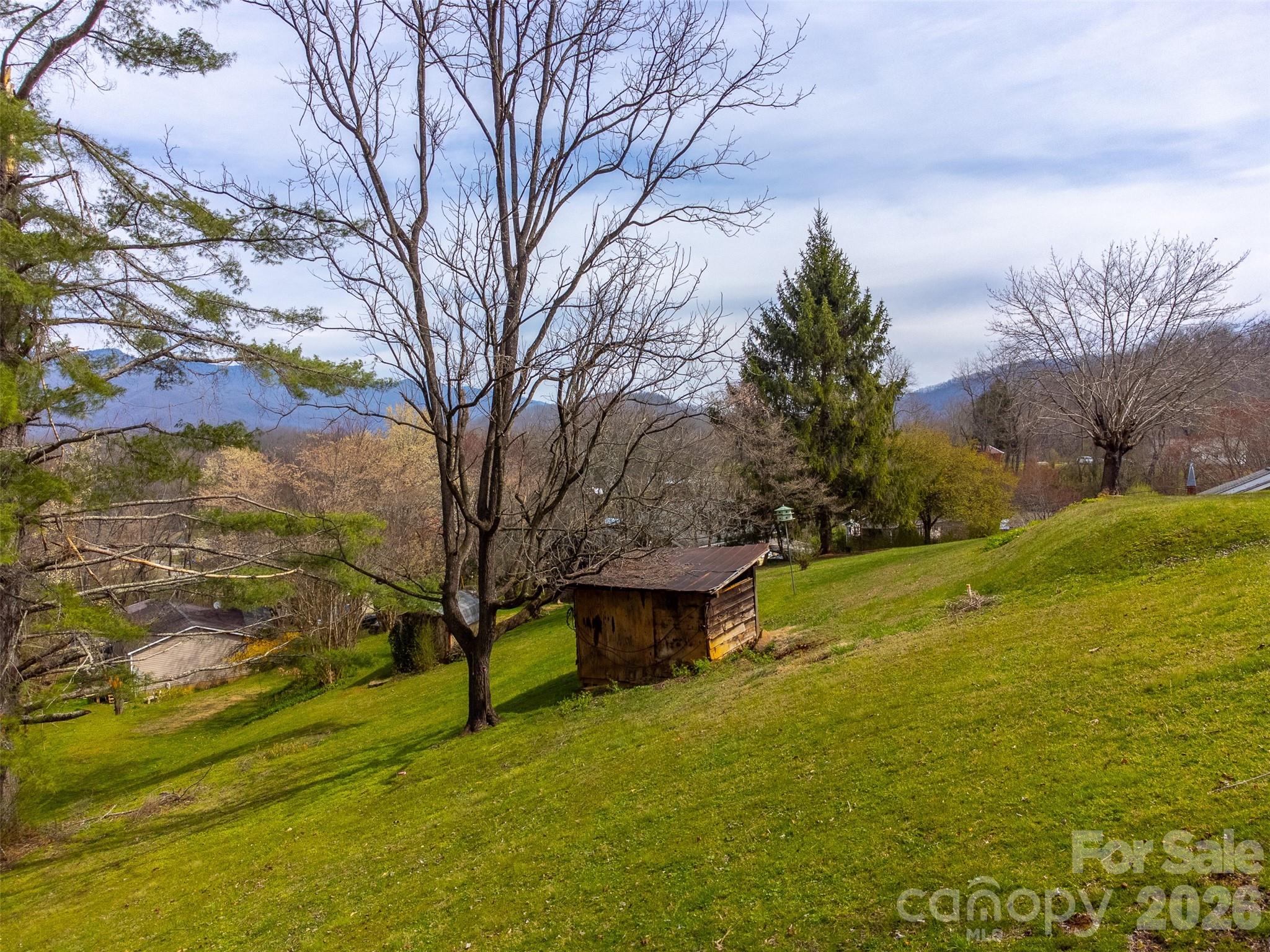318 Sunrise Park — Sylva