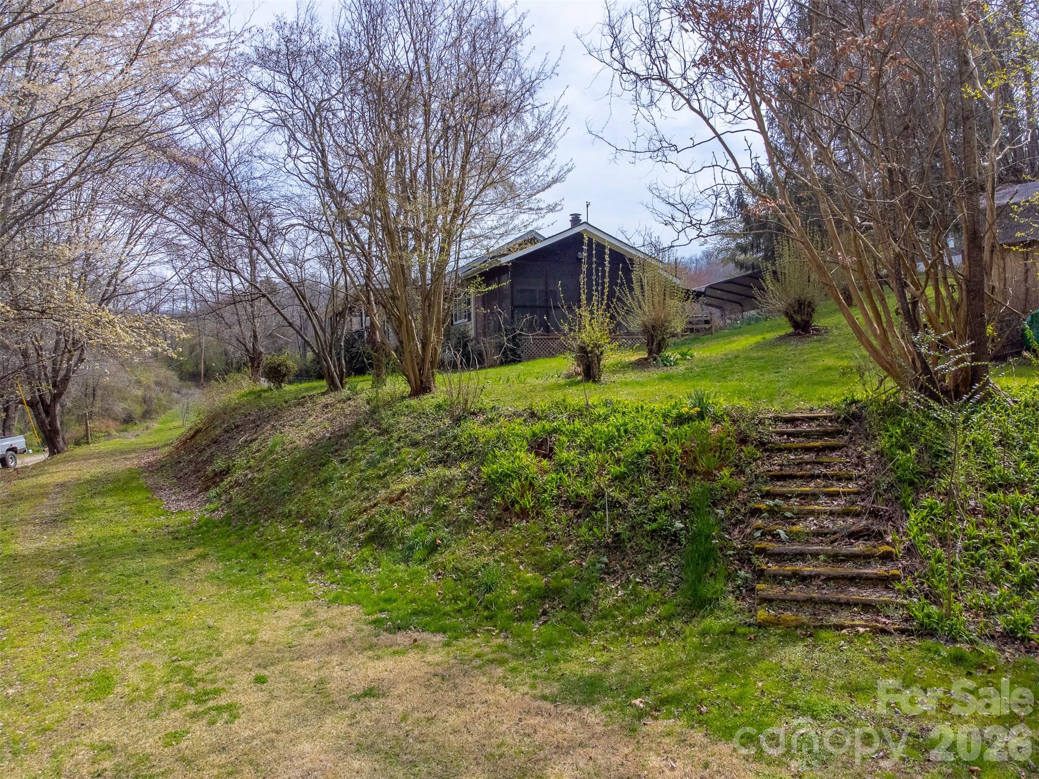 318 Sunrise Park — Sylva