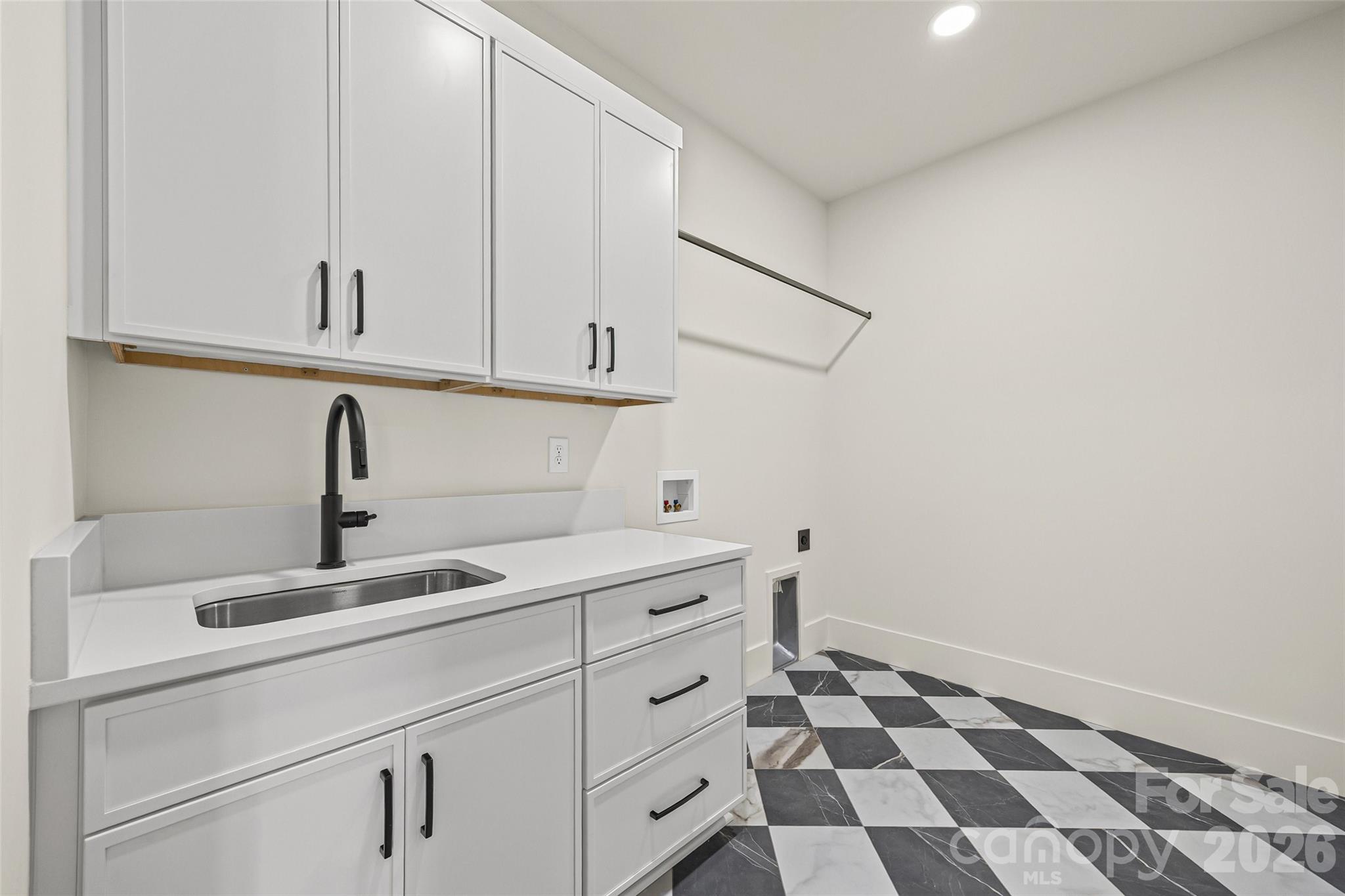 7105 Essington Drive — Charlotte