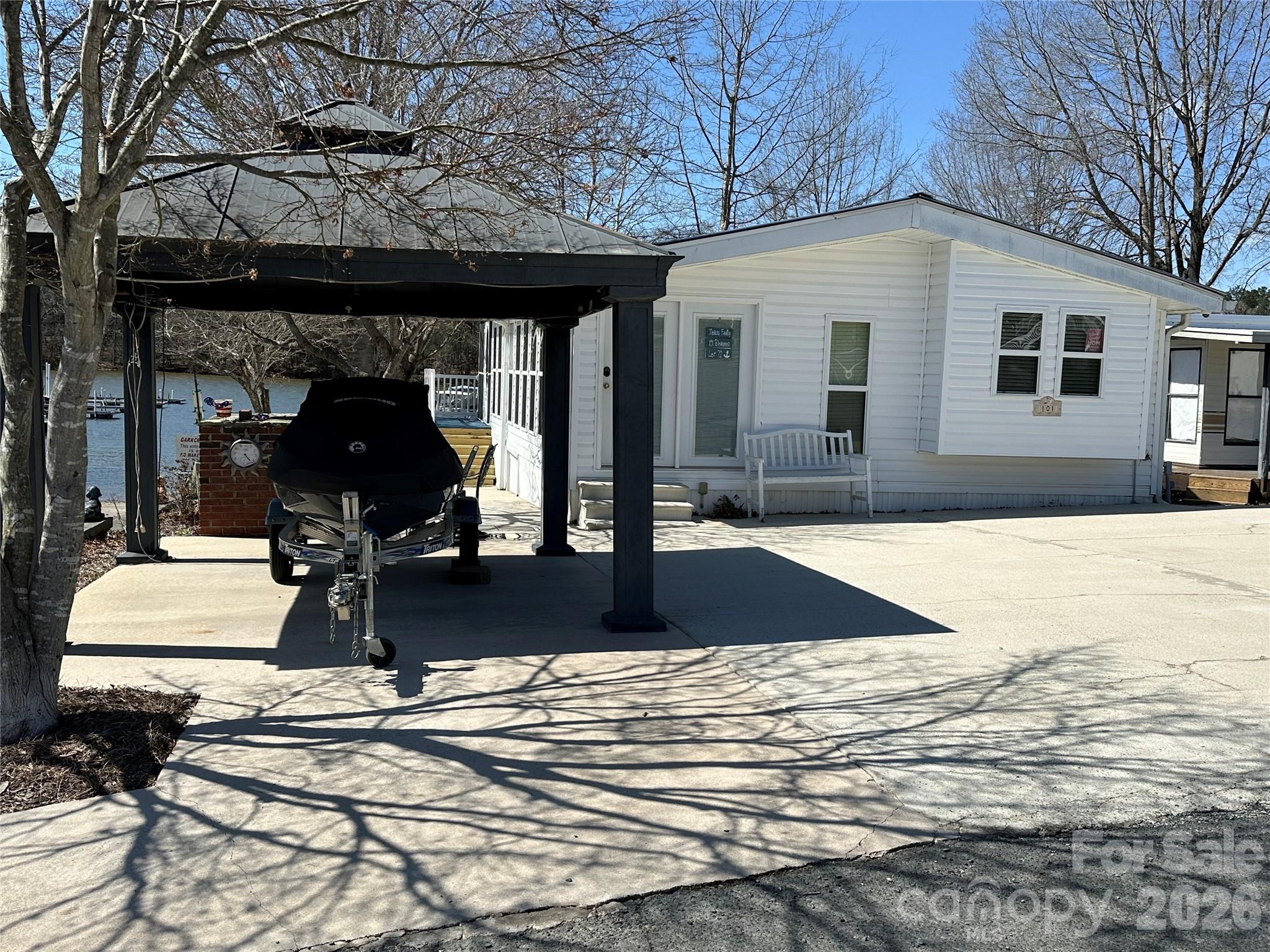 101 Dogwood Circle — New London