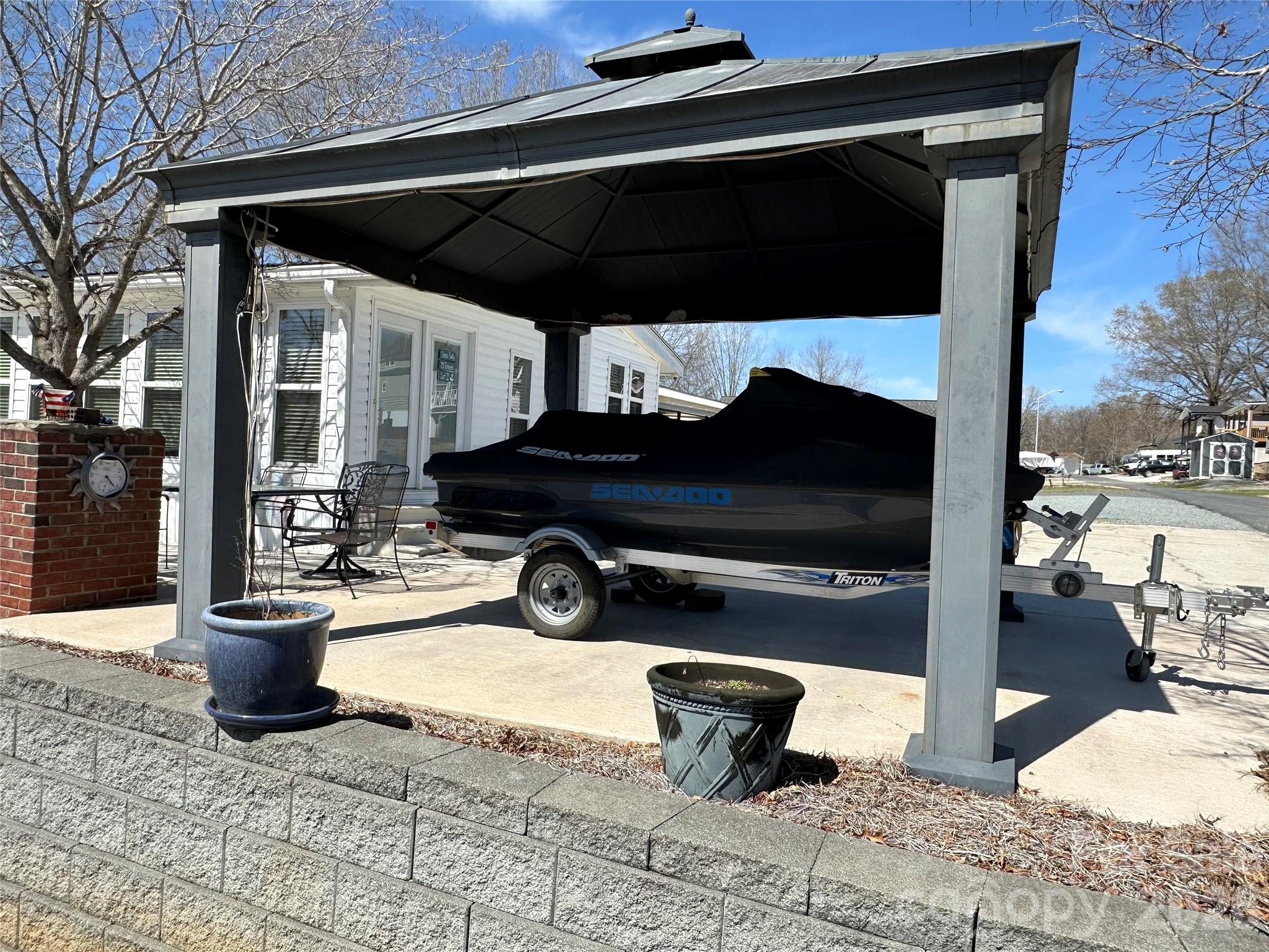 101 Dogwood Circle — New London