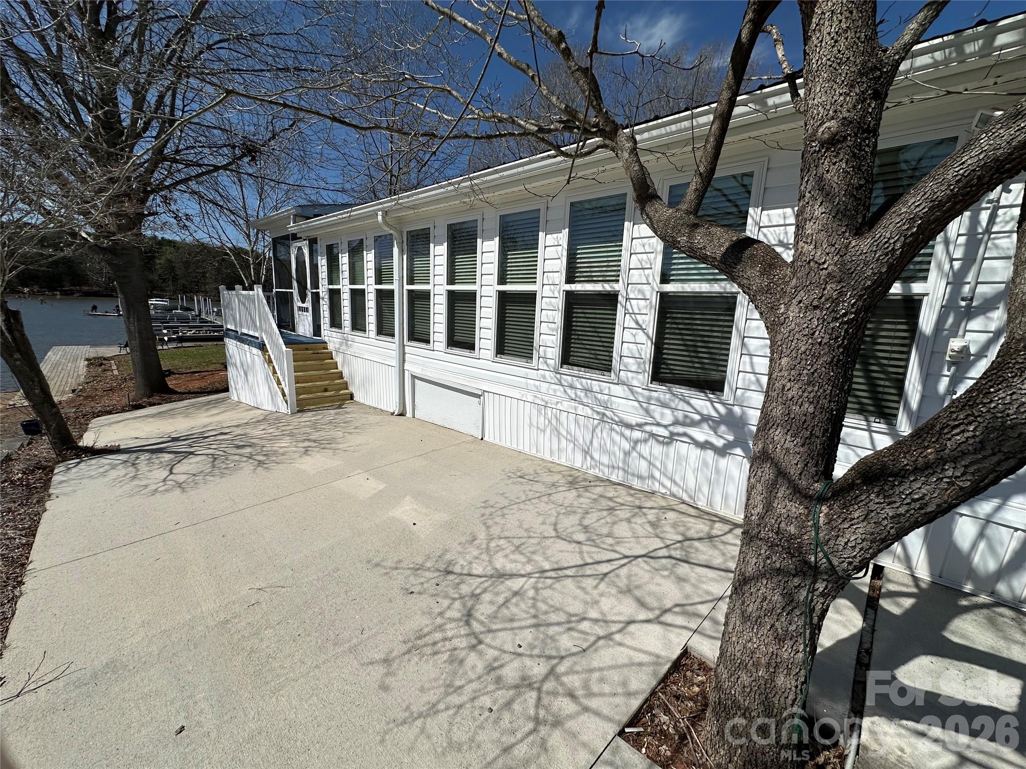 101 Dogwood Circle — New London