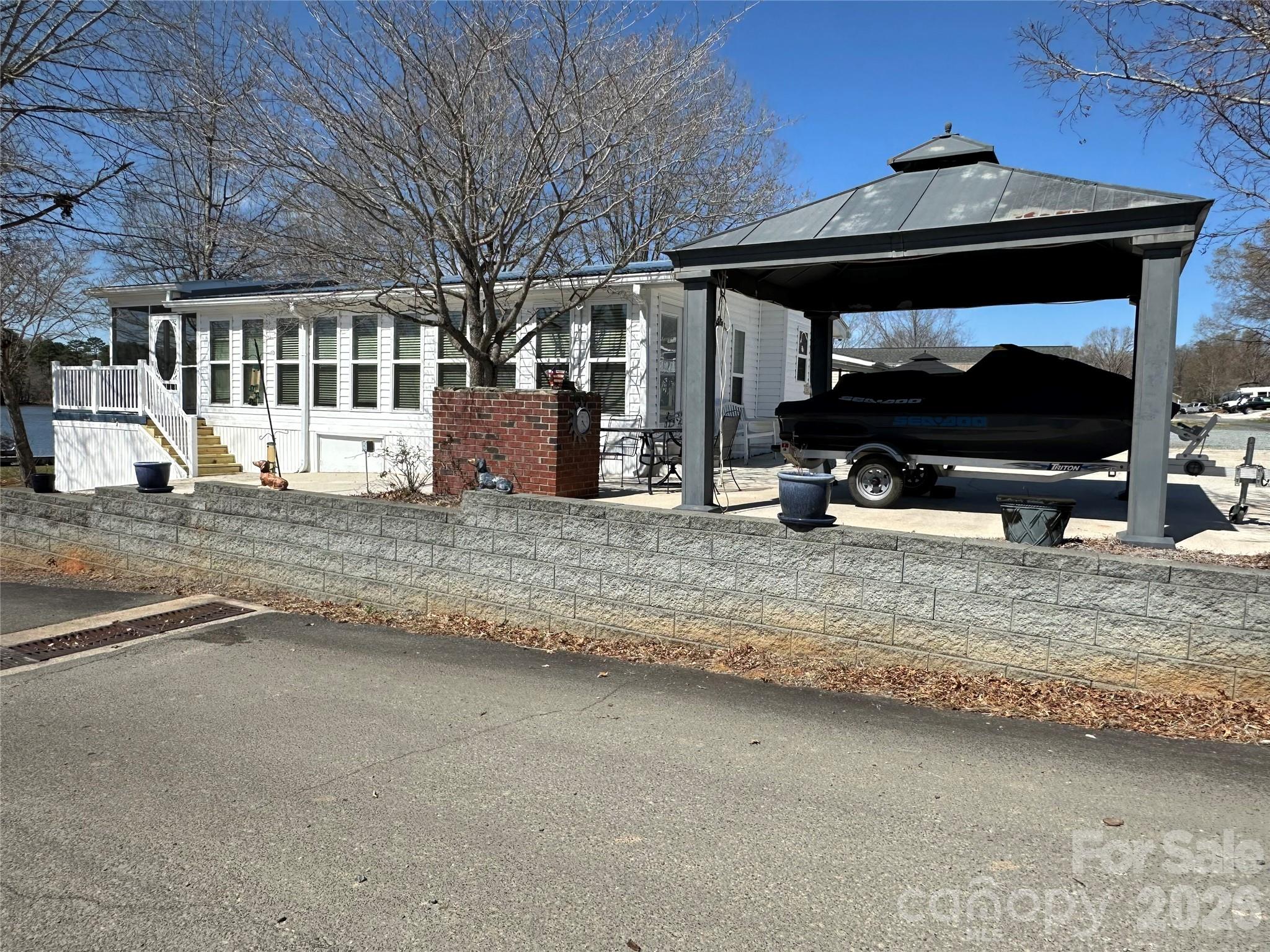 101 Dogwood Circle — New London