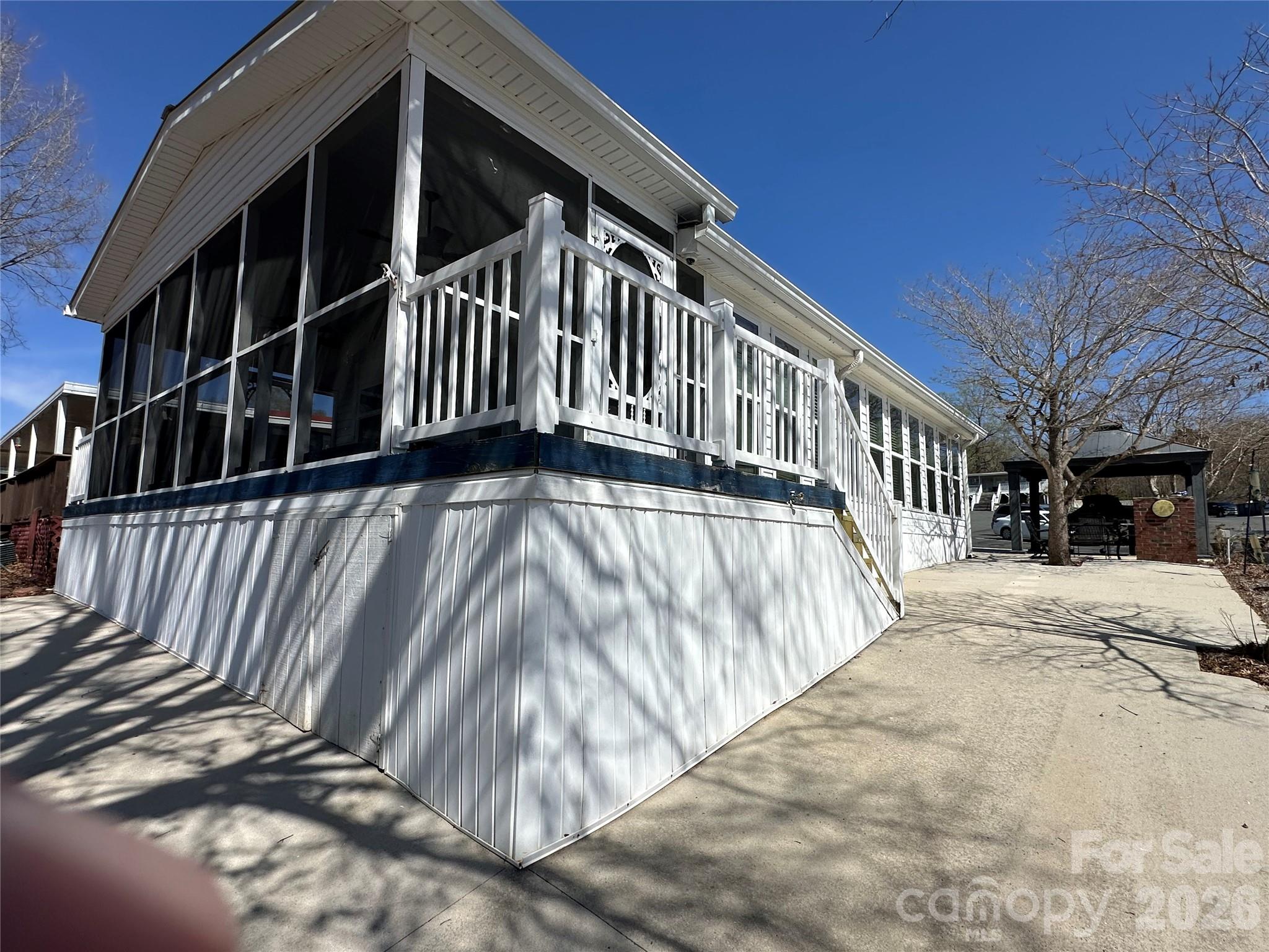 101 Dogwood Circle — New London