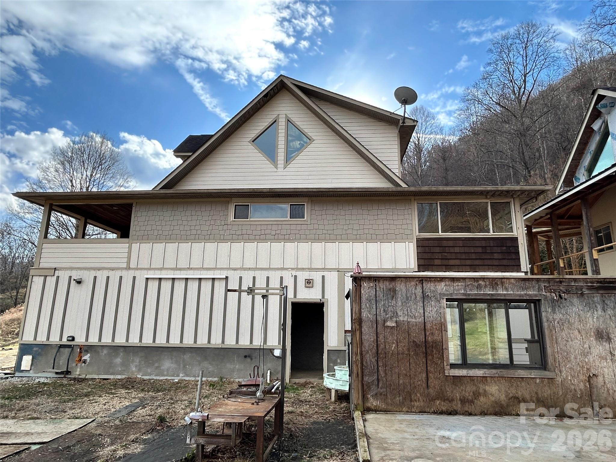 330 Potts Drive — Waynesville