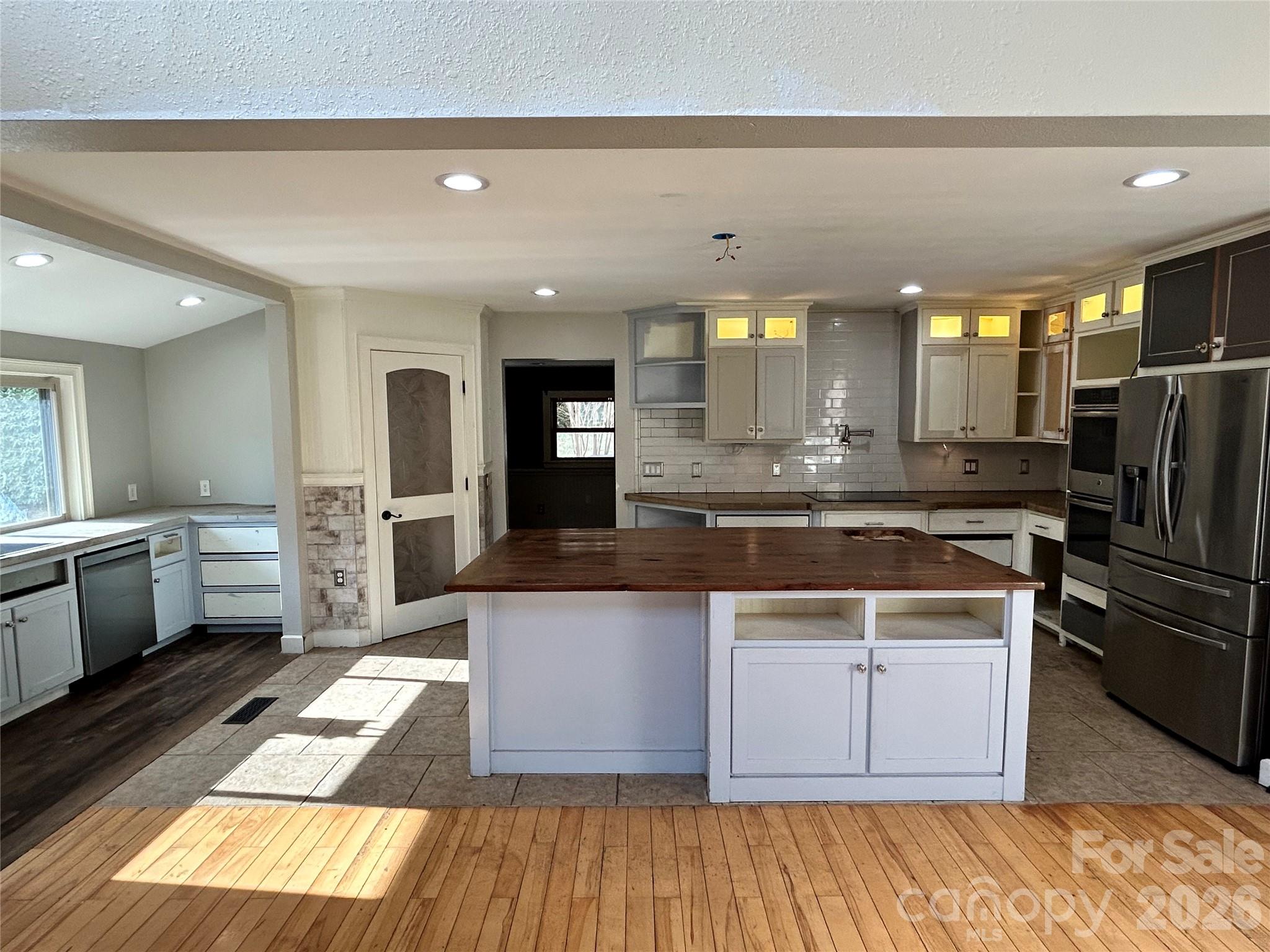 330 Potts Drive — Waynesville