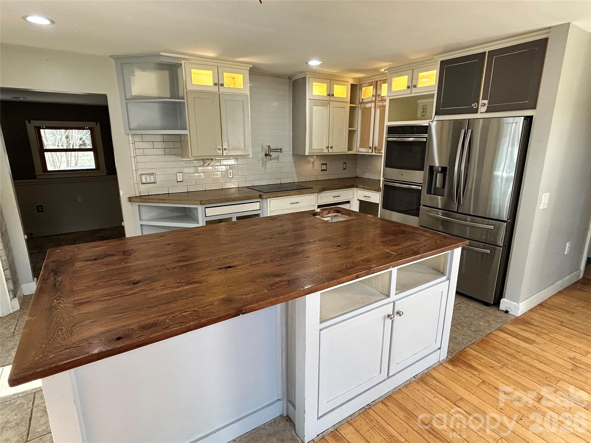 330 Potts Drive — Waynesville
