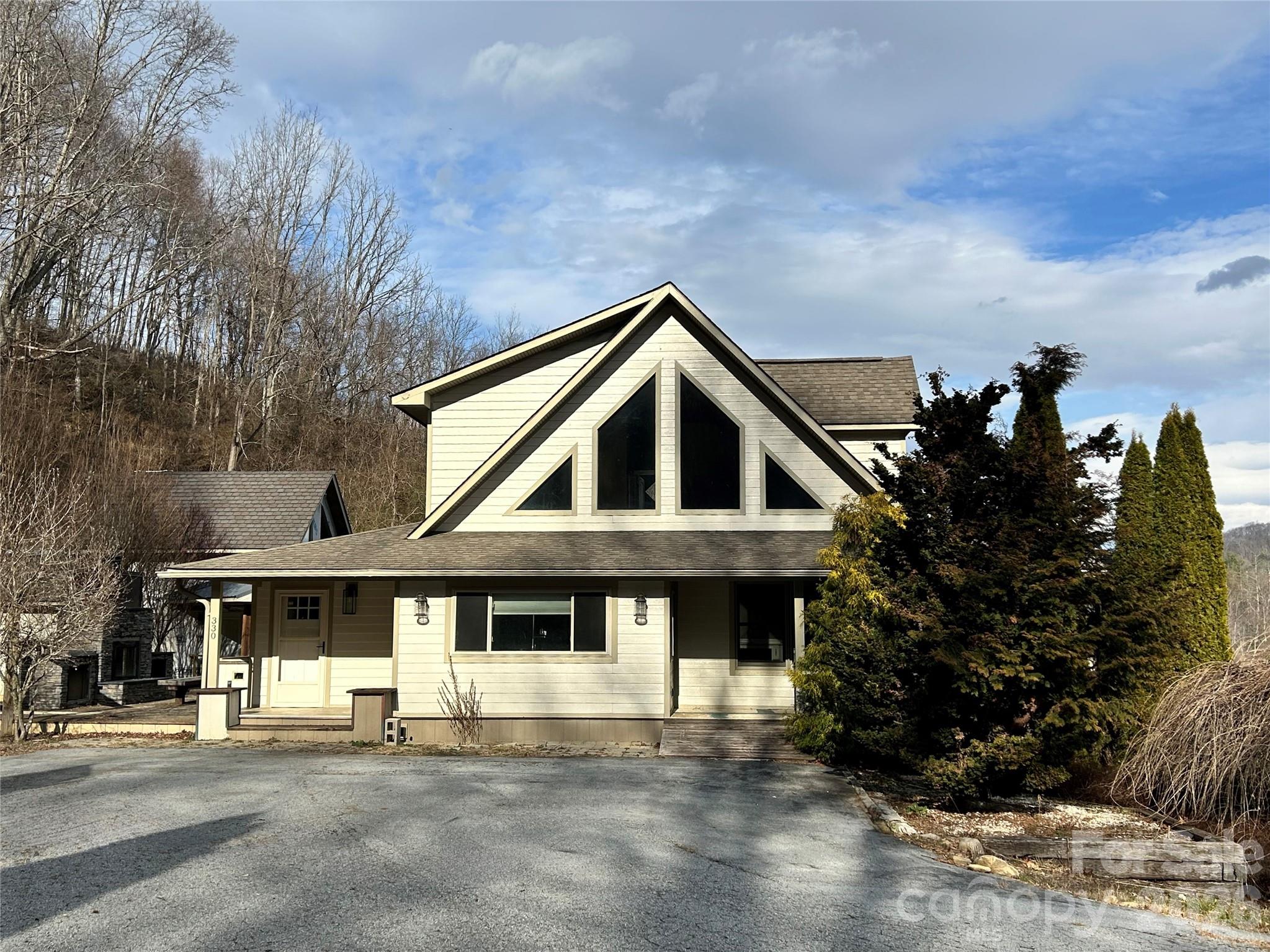 330 Potts Drive — Waynesville