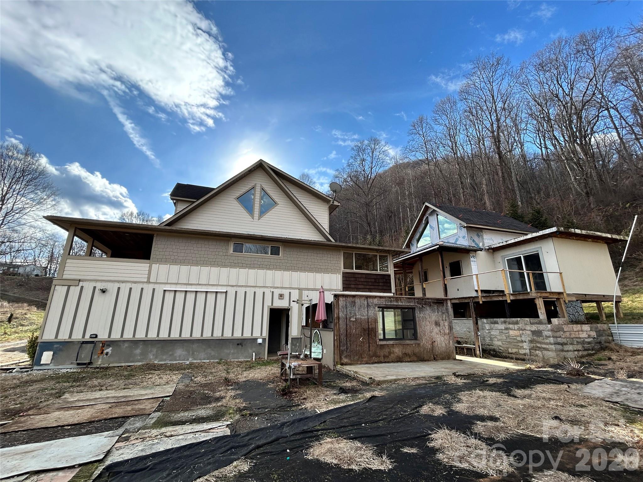 330 Potts Drive — Waynesville