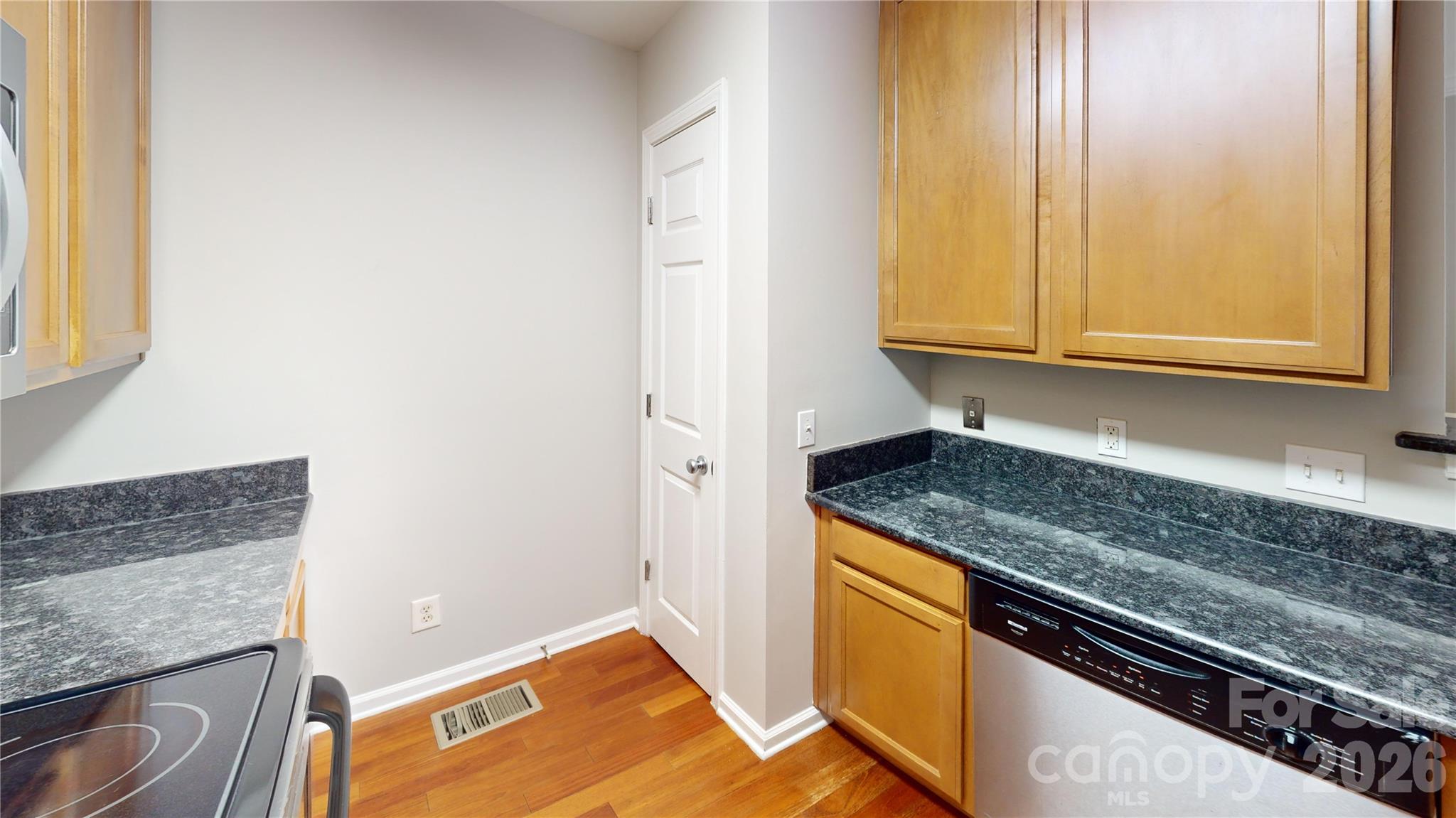 537 Donatello Avenue — Charlotte