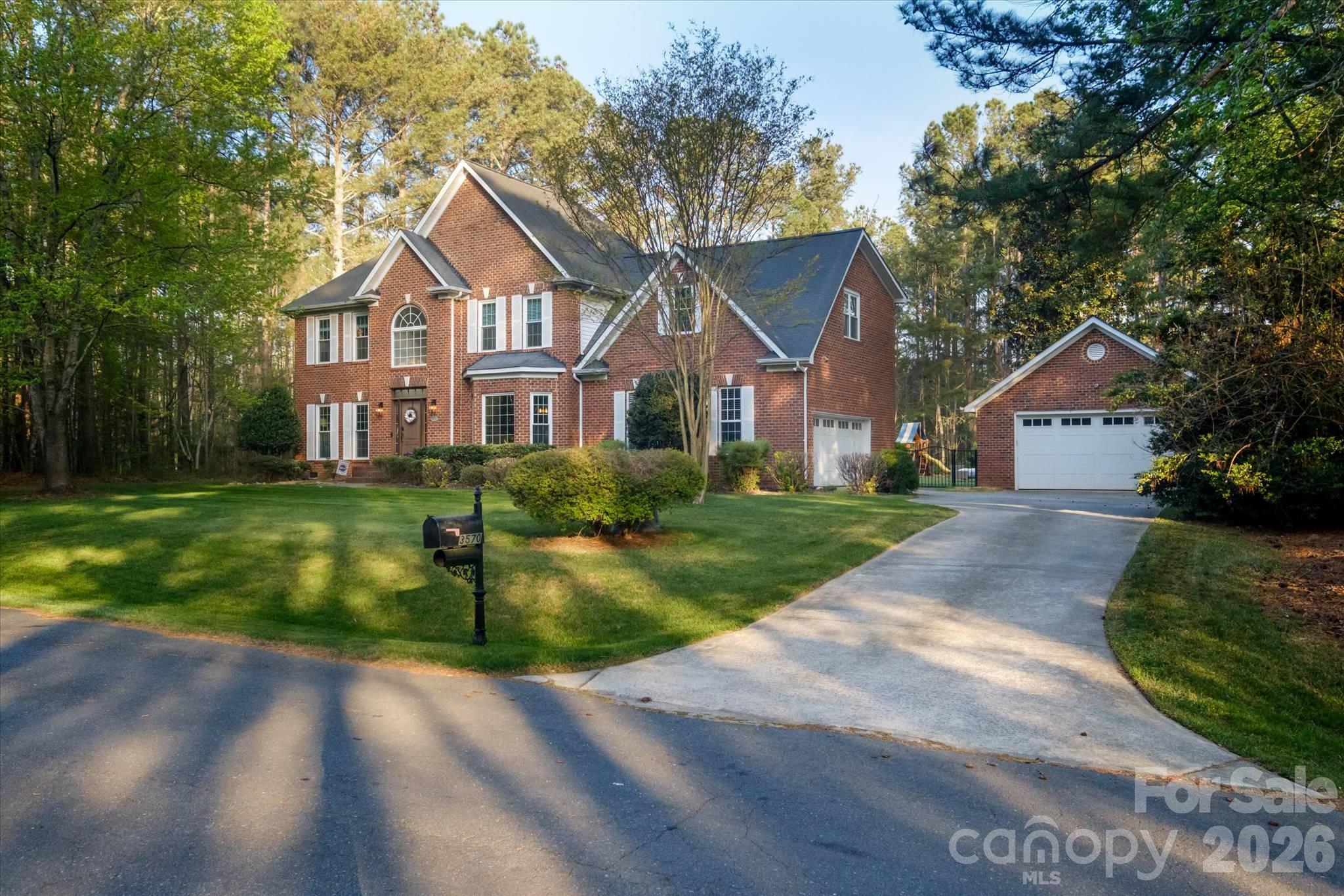 3570 Weddington Oaks Drive — Matthews