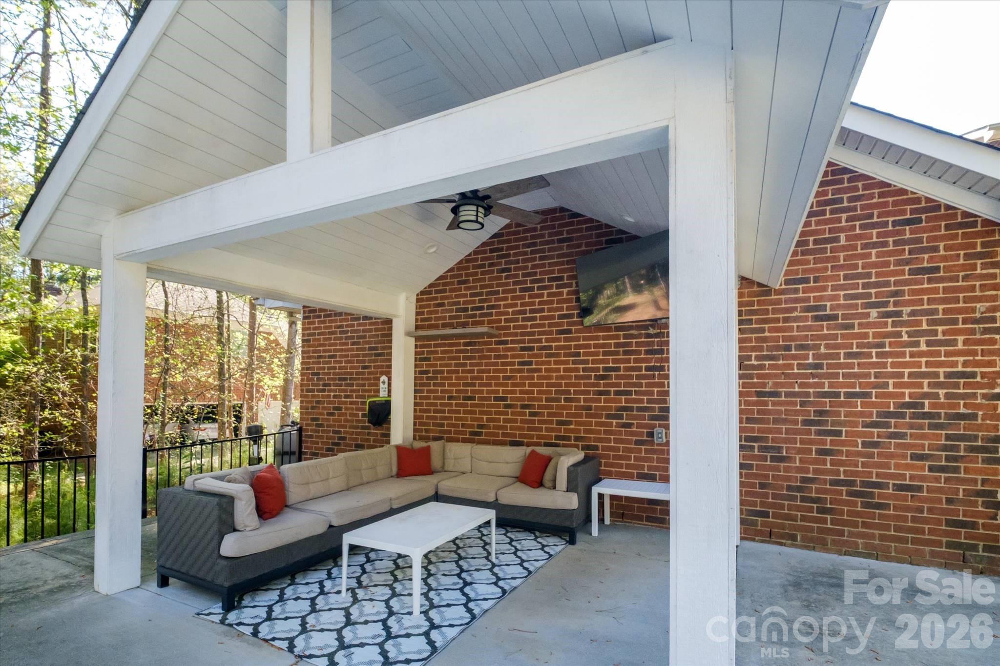3570 Weddington Oaks Drive — Matthews
