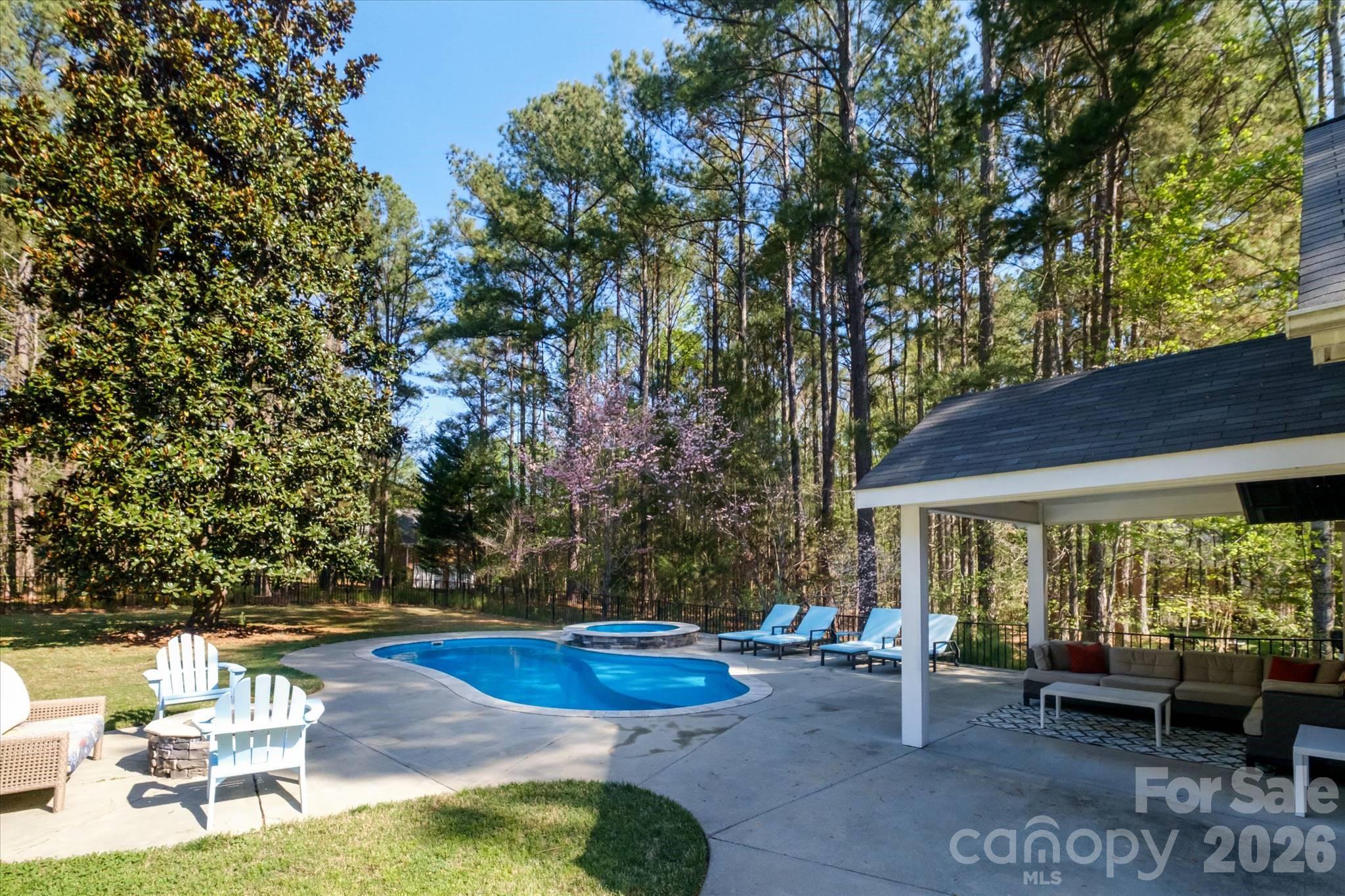 3570 Weddington Oaks Drive — Matthews