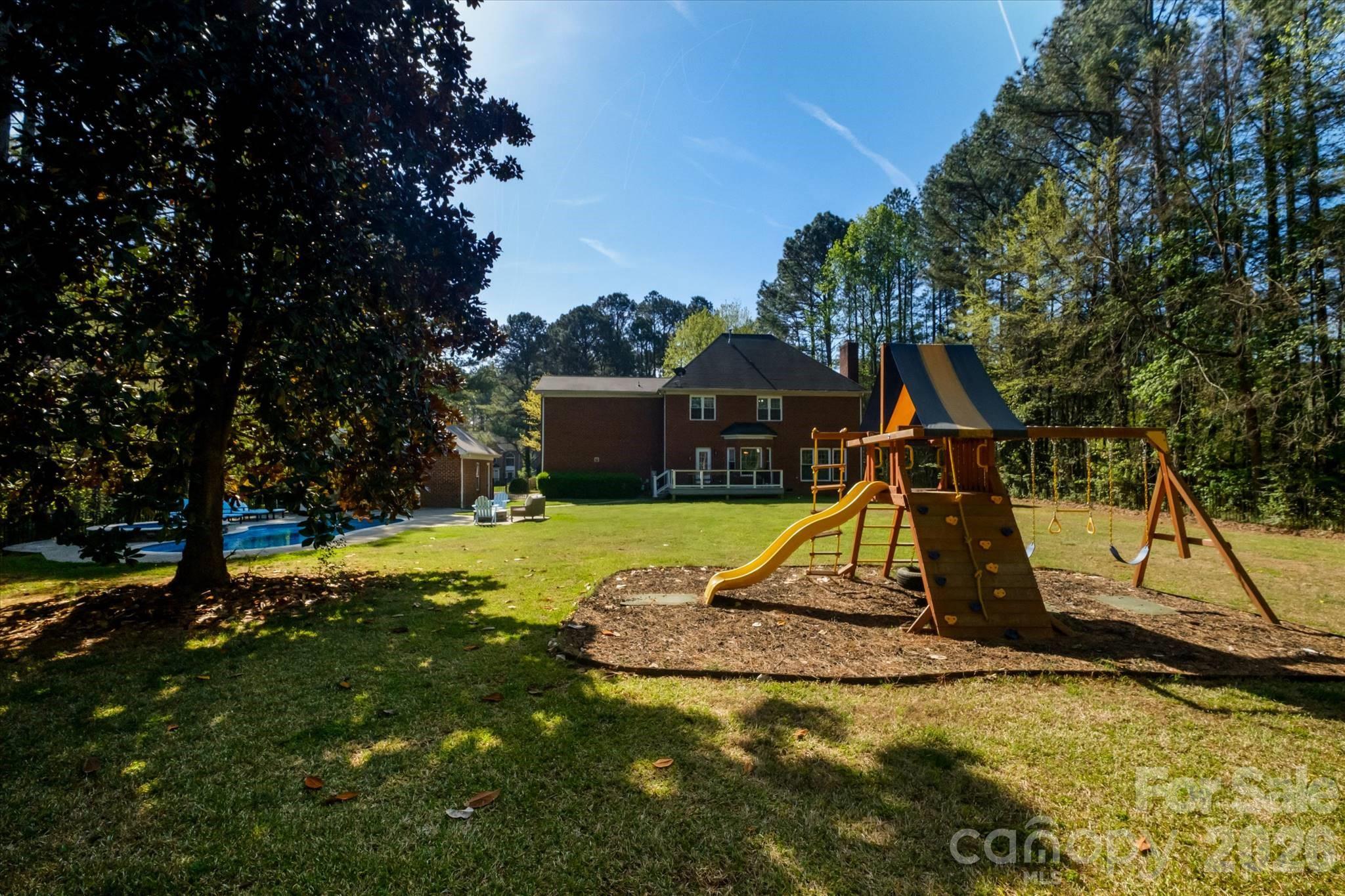 3570 Weddington Oaks Drive — Matthews