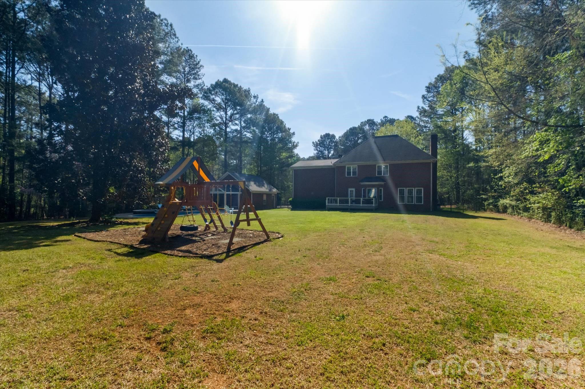 3570 Weddington Oaks Drive — Matthews