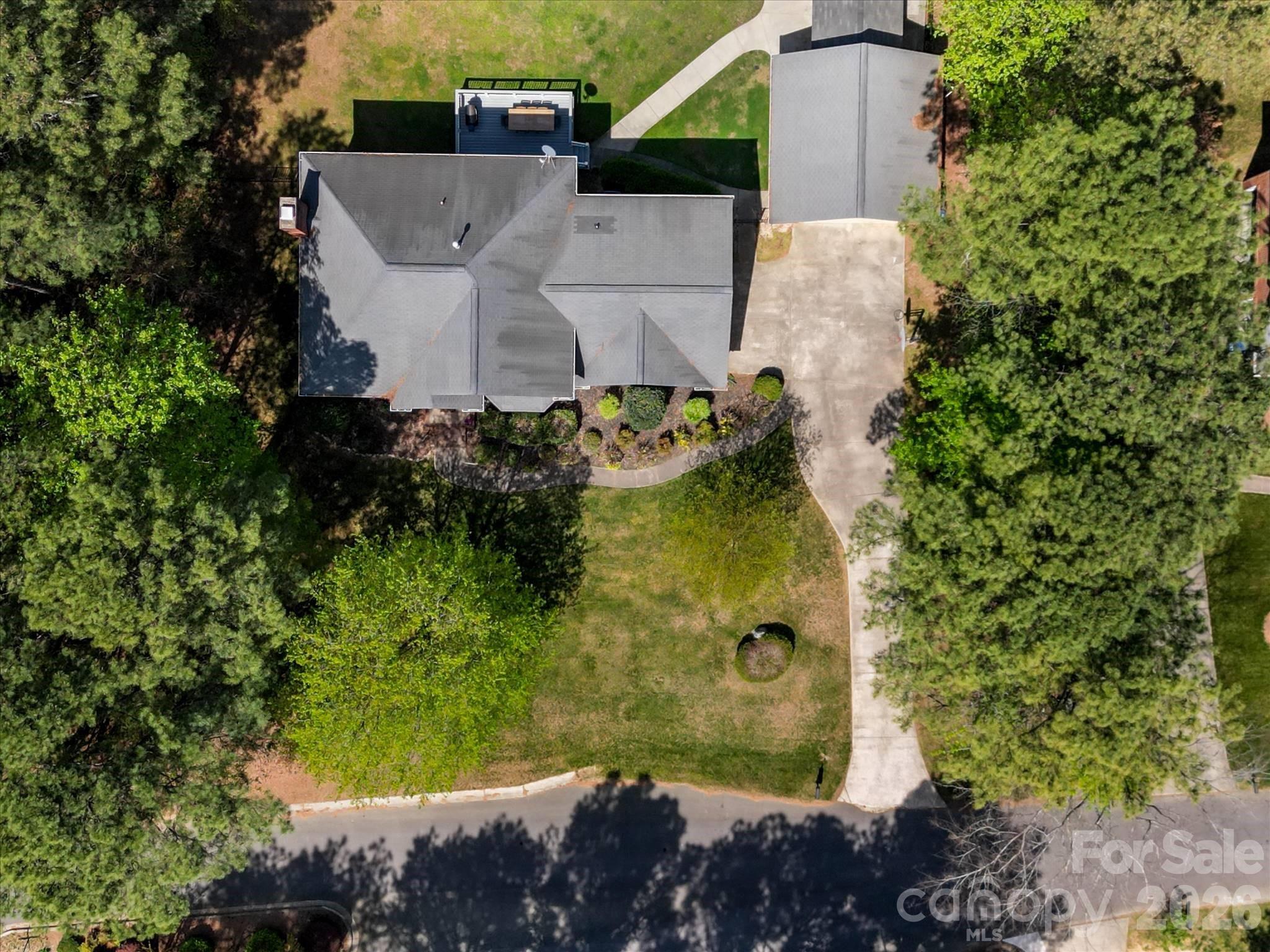 3570 Weddington Oaks Drive — Matthews