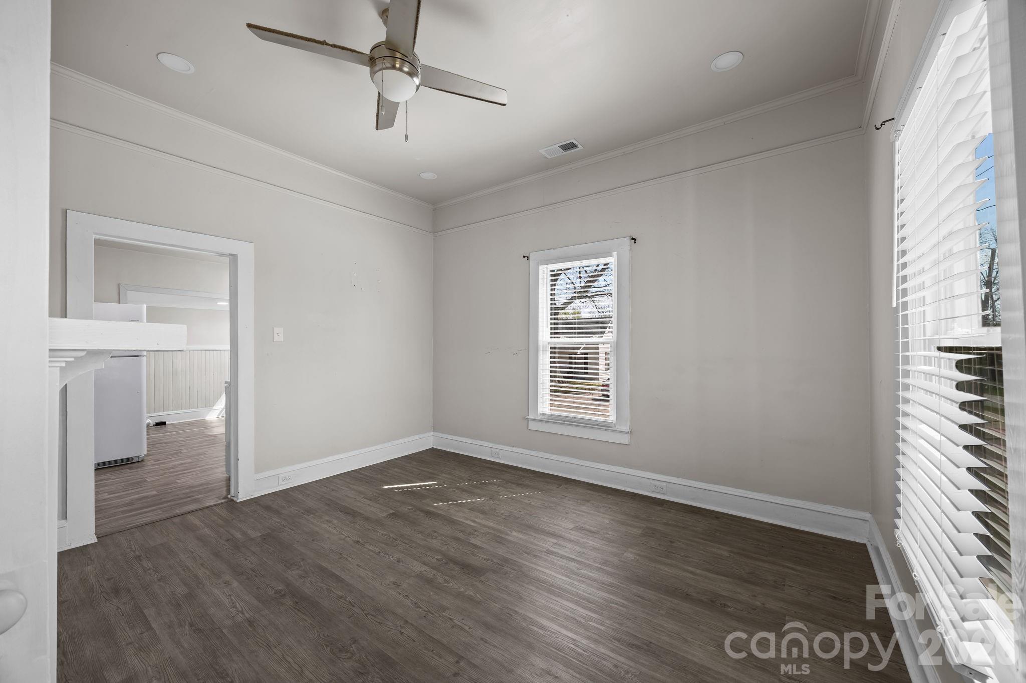 828 Park Avenue — Salisbury