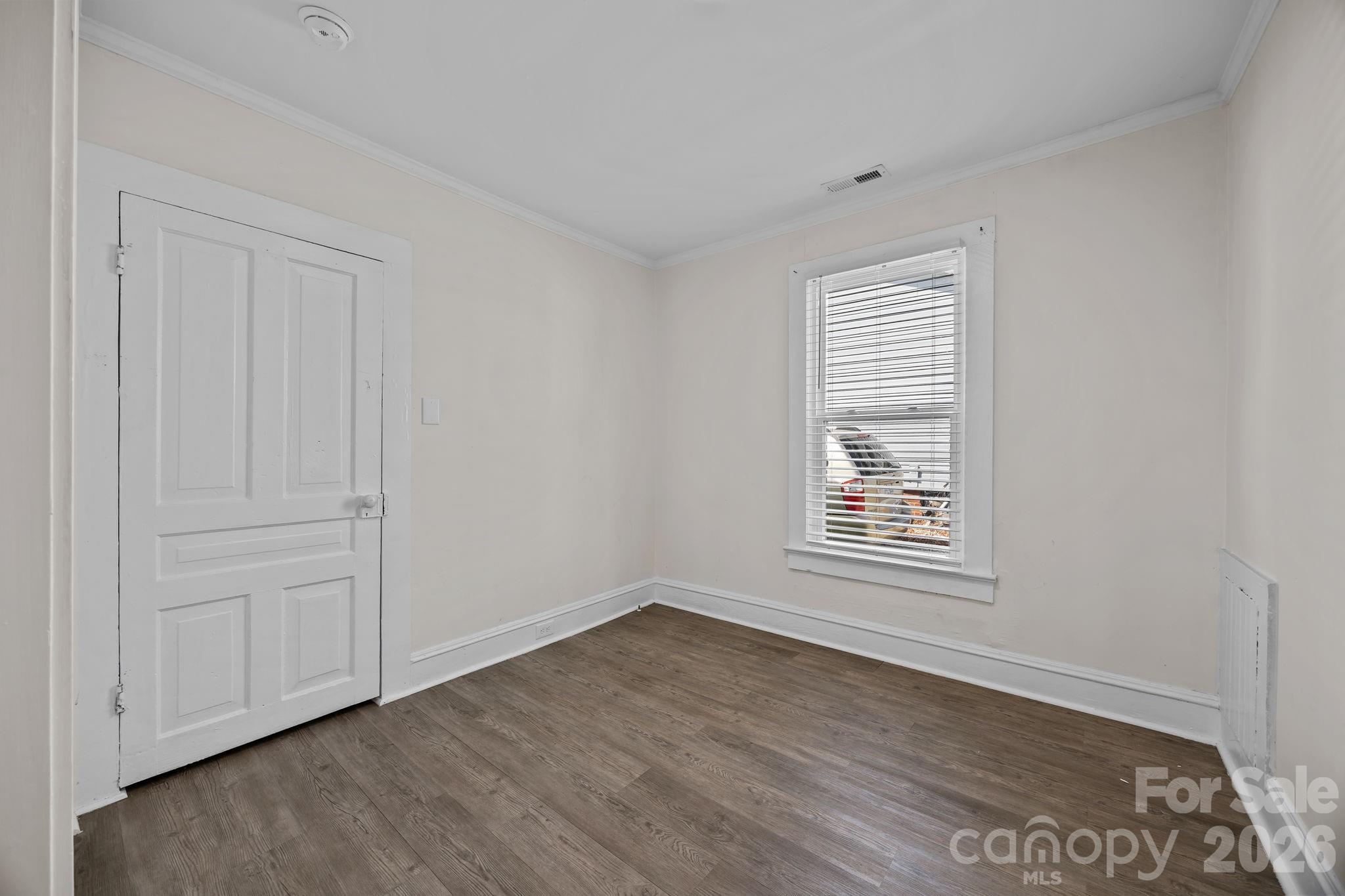 828 Park Avenue — Salisbury