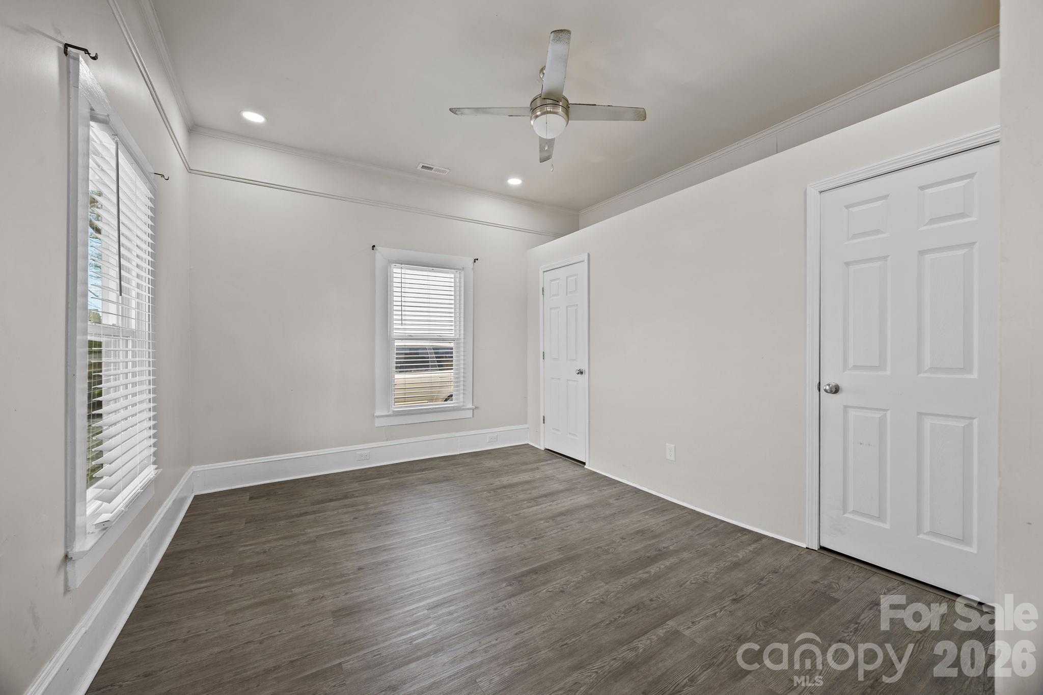 828 Park Avenue — Salisbury