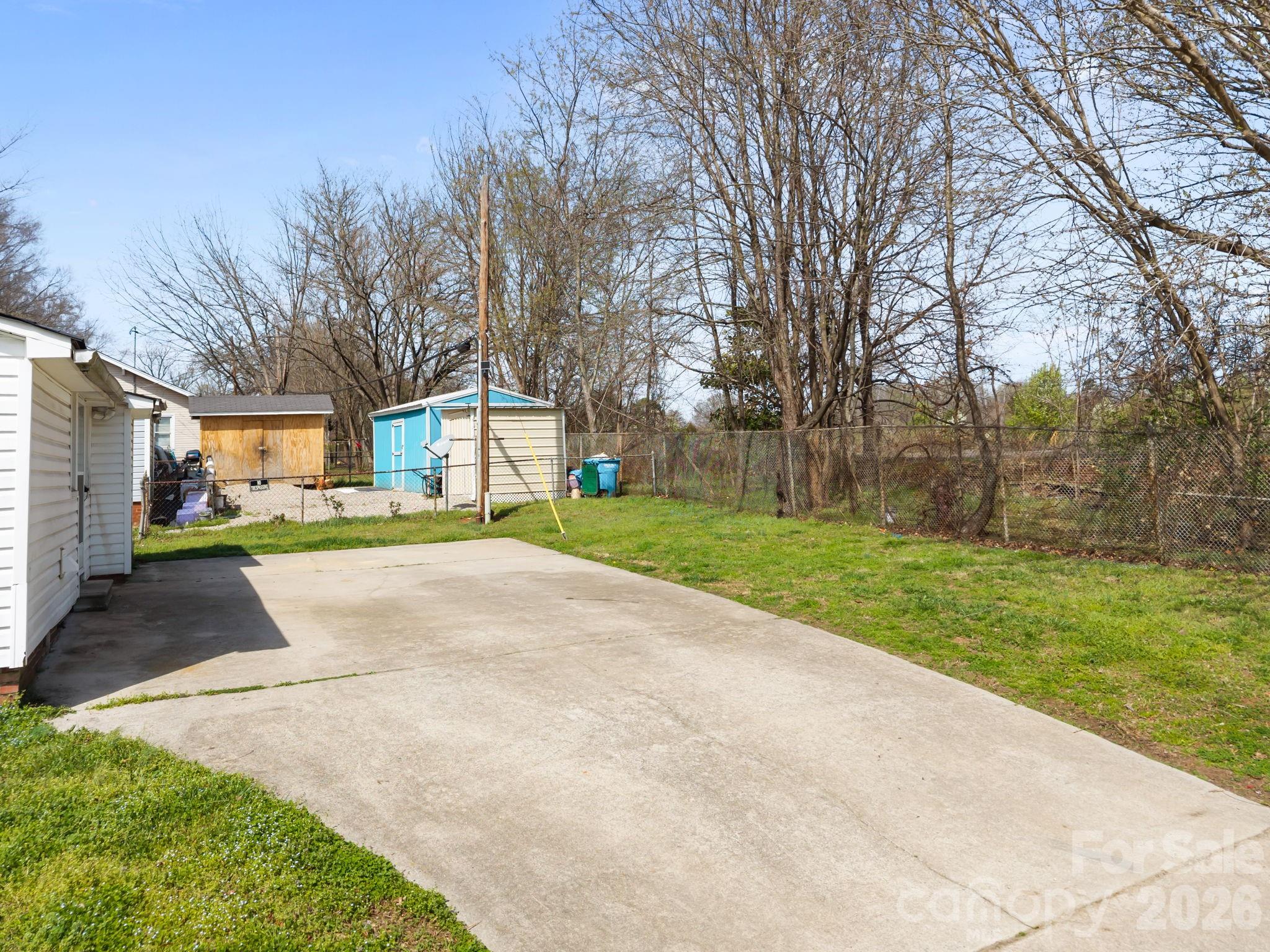 828 Park Avenue — Salisbury