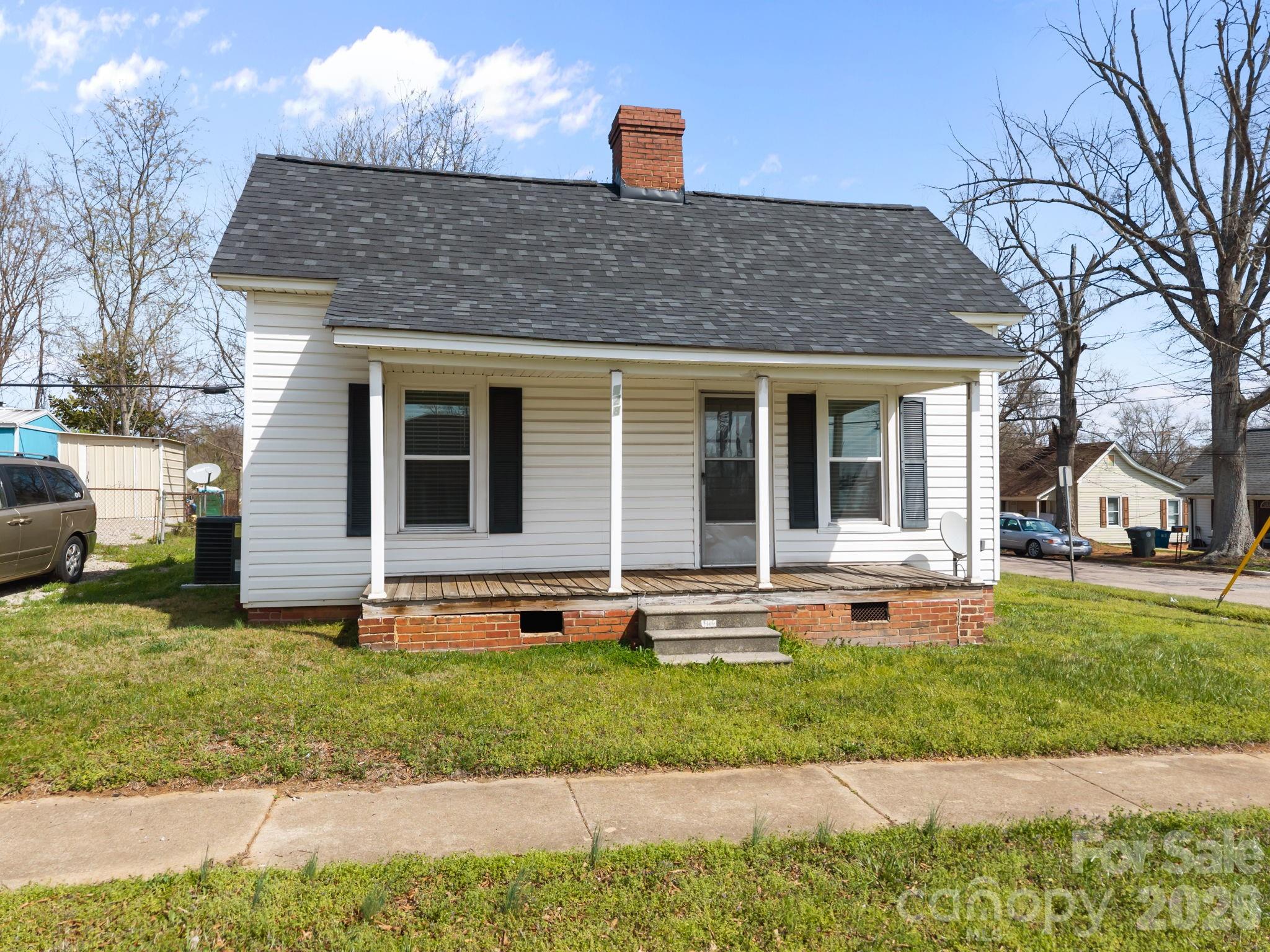 828 Park Avenue — Salisbury