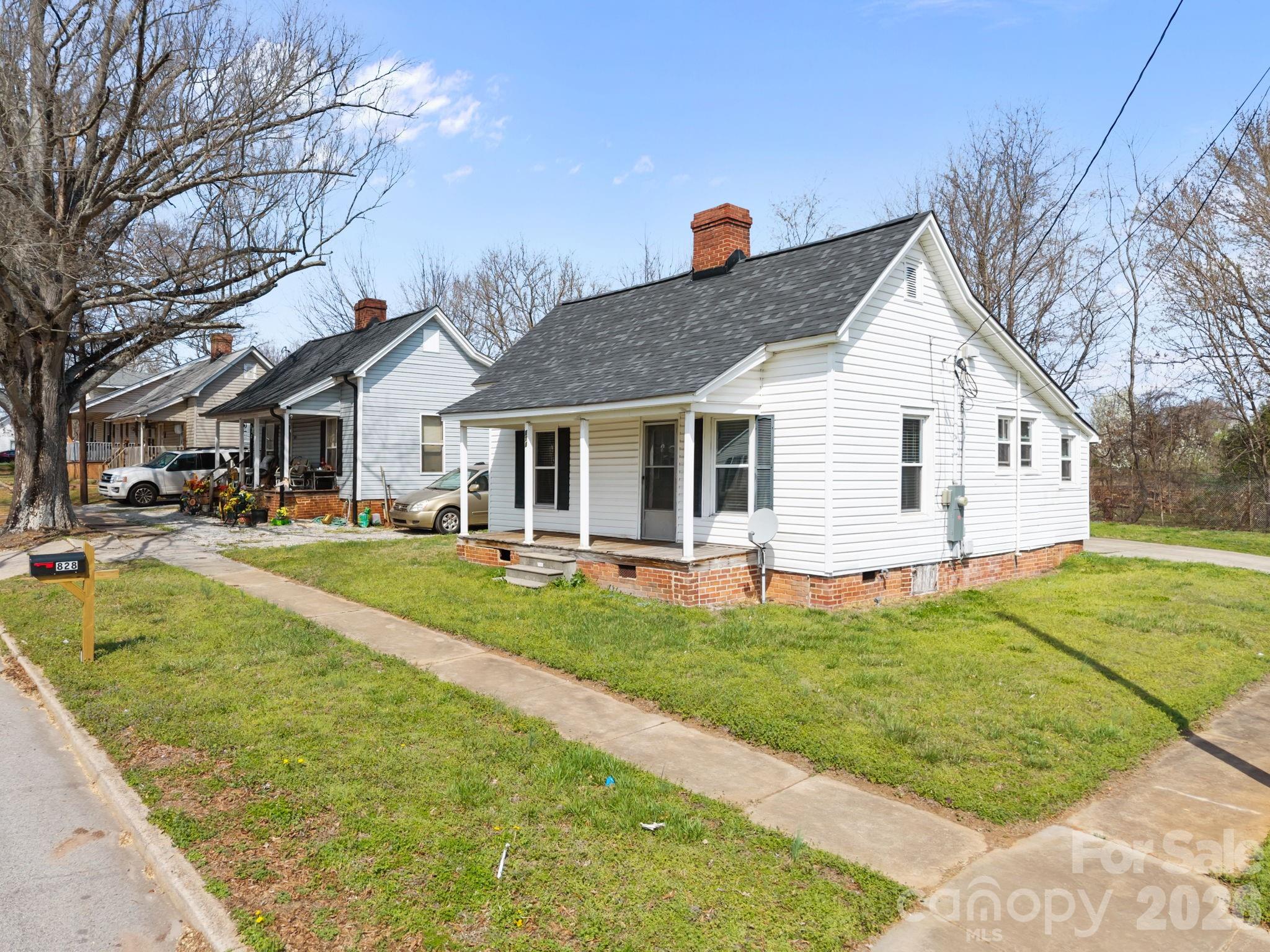828 Park Avenue — Salisbury