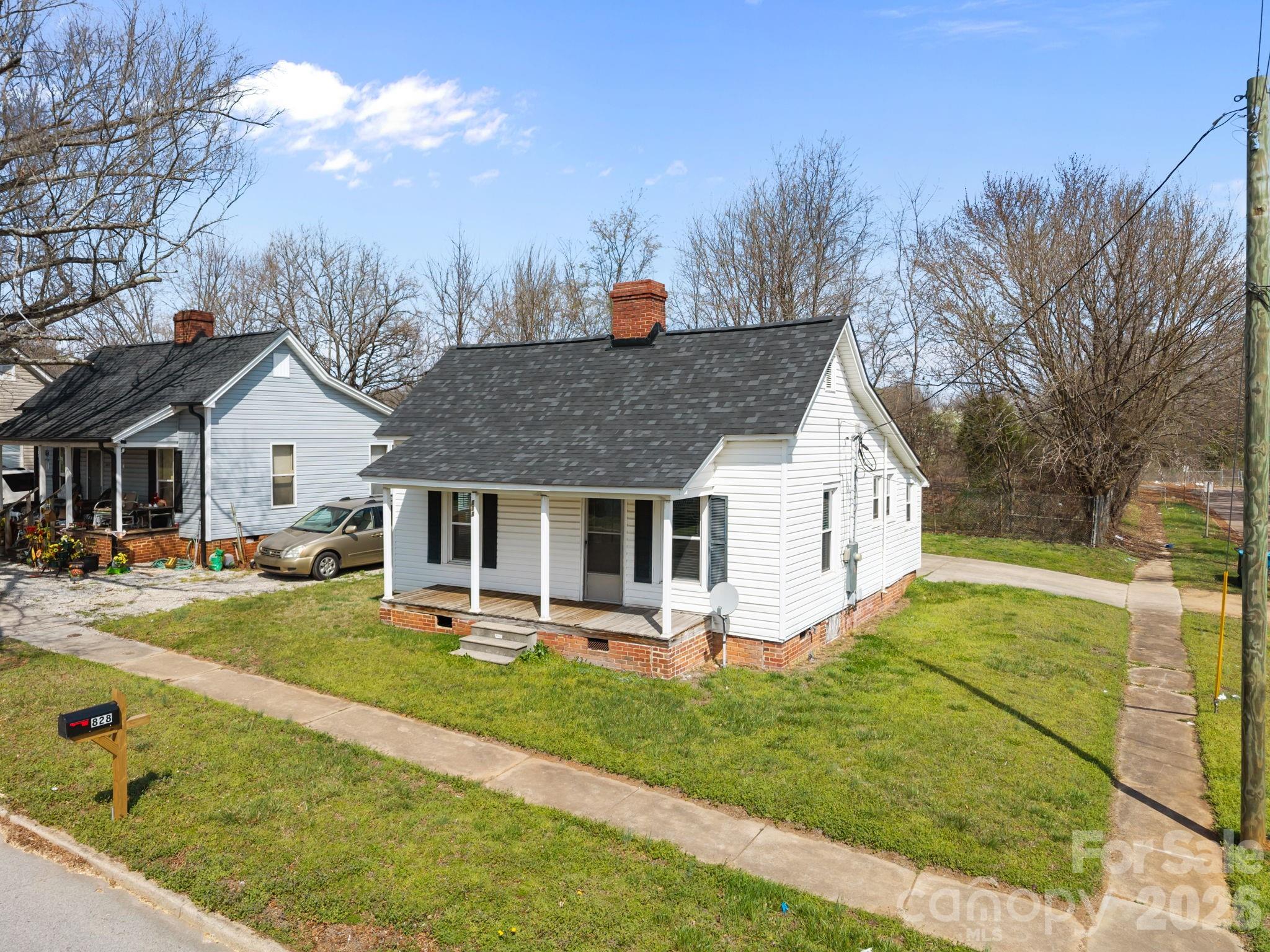 828 Park Avenue — Salisbury