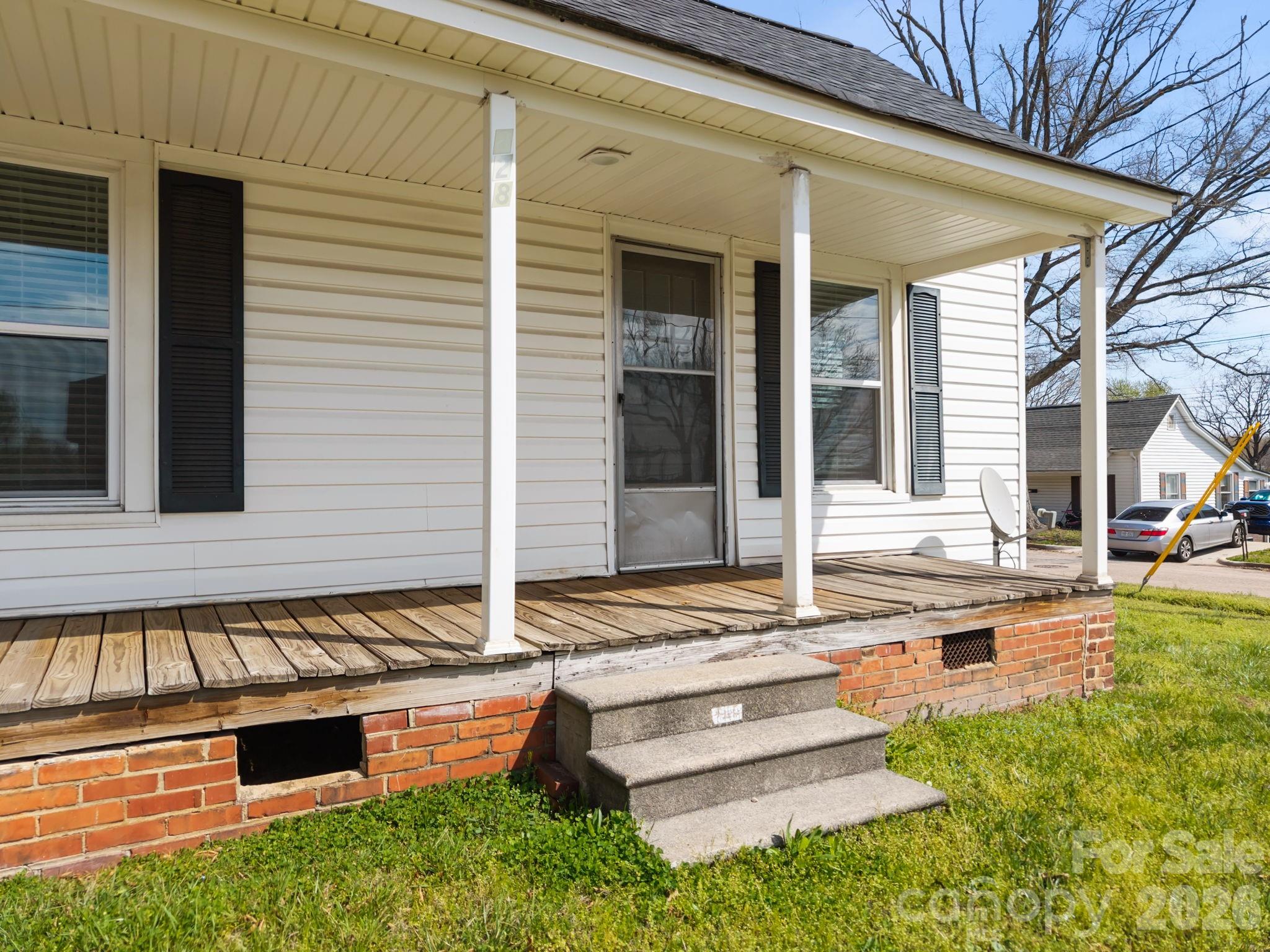 828 Park Avenue — Salisbury