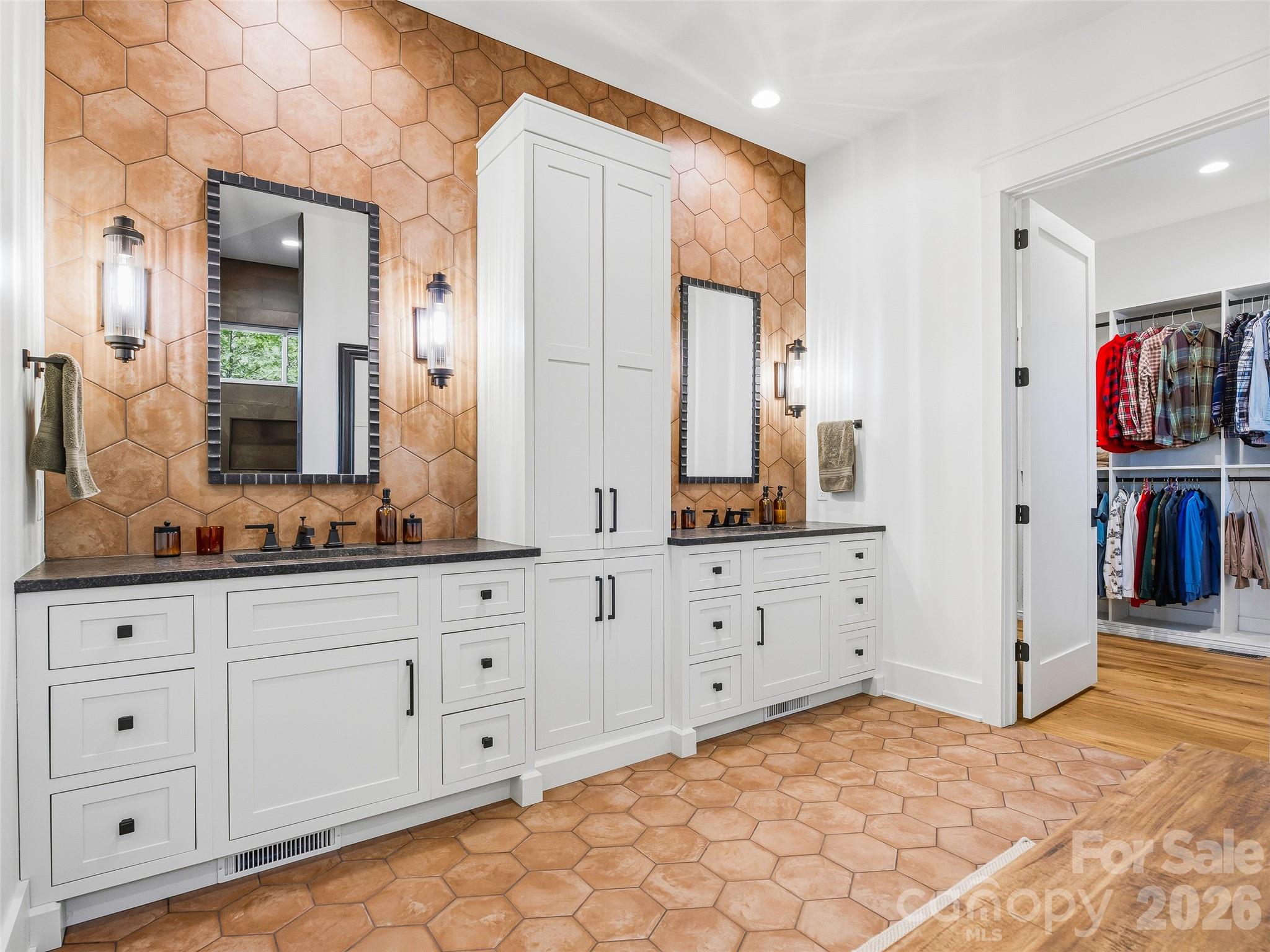 120 Boulder Creek Way — Asheville