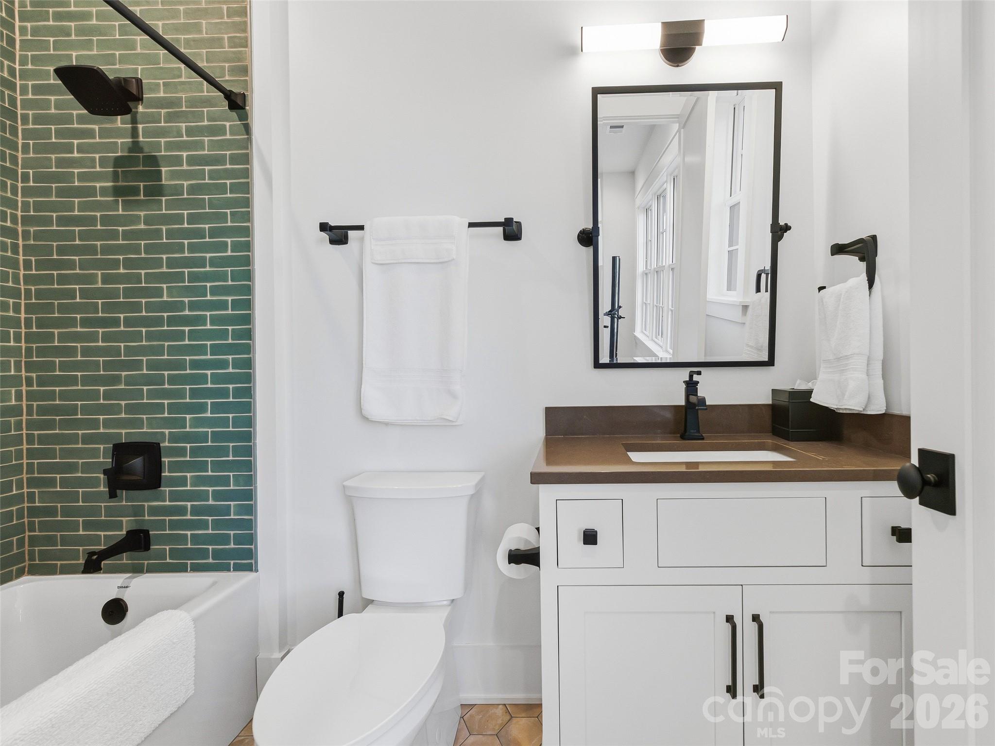 120 Boulder Creek Way — Asheville