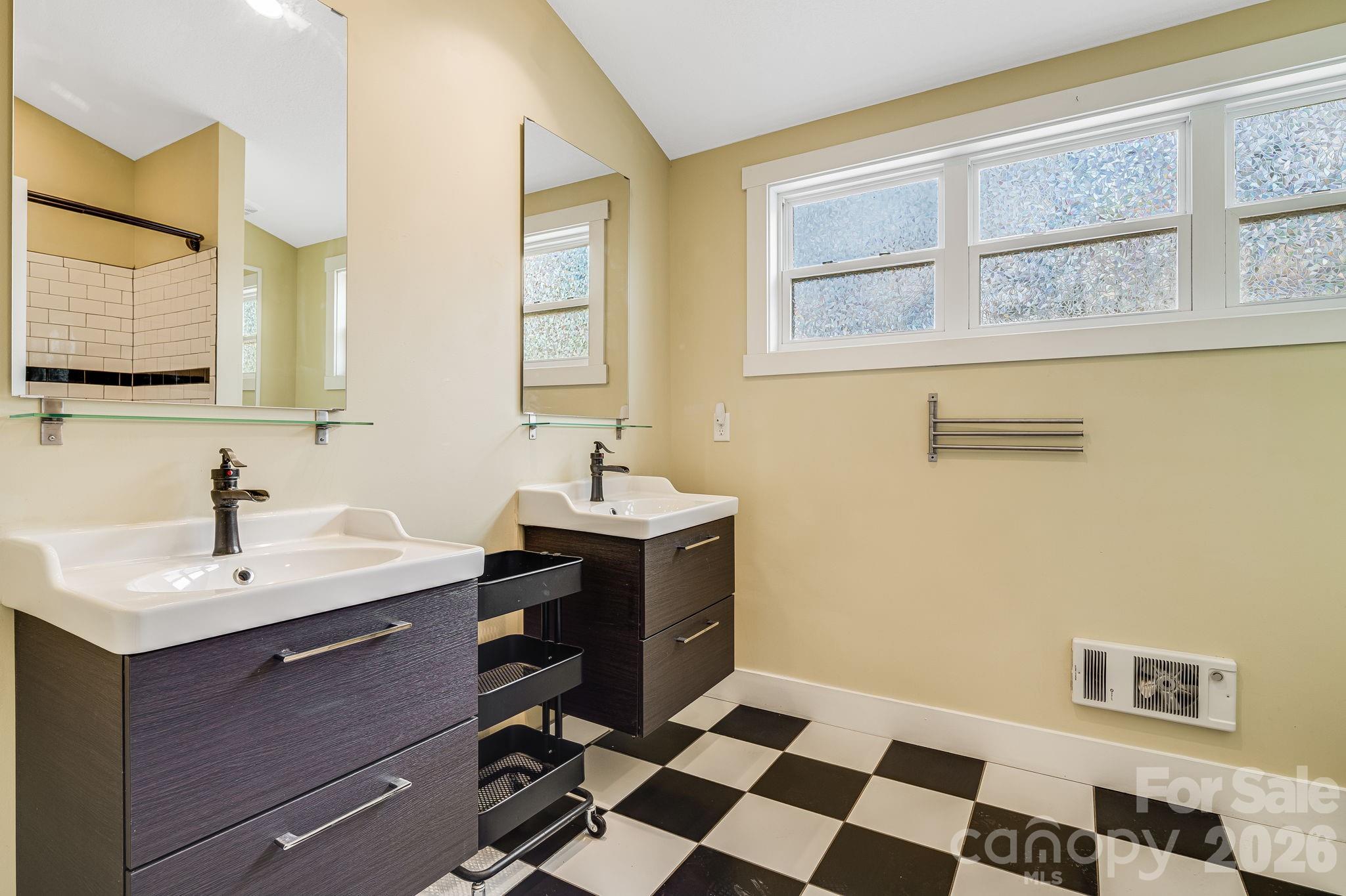 309 London Road — Asheville
