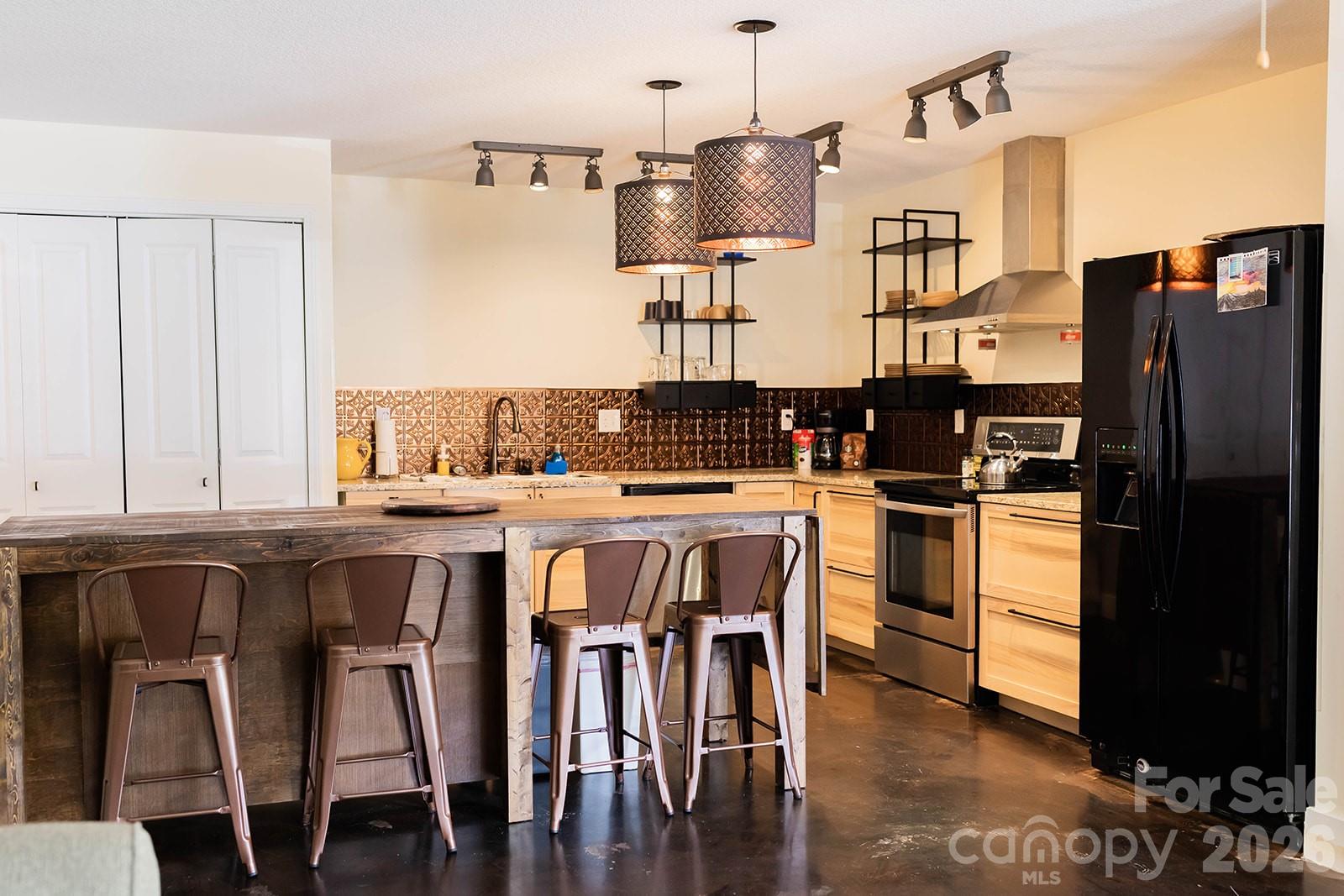 309 London Road — Asheville
