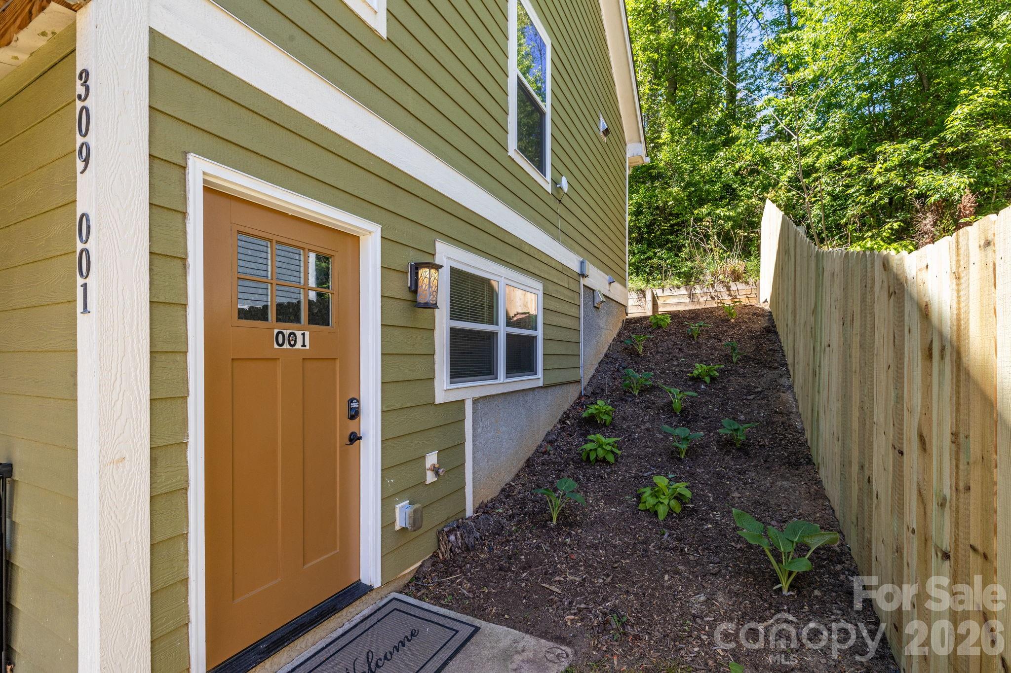 309 London Road — Asheville