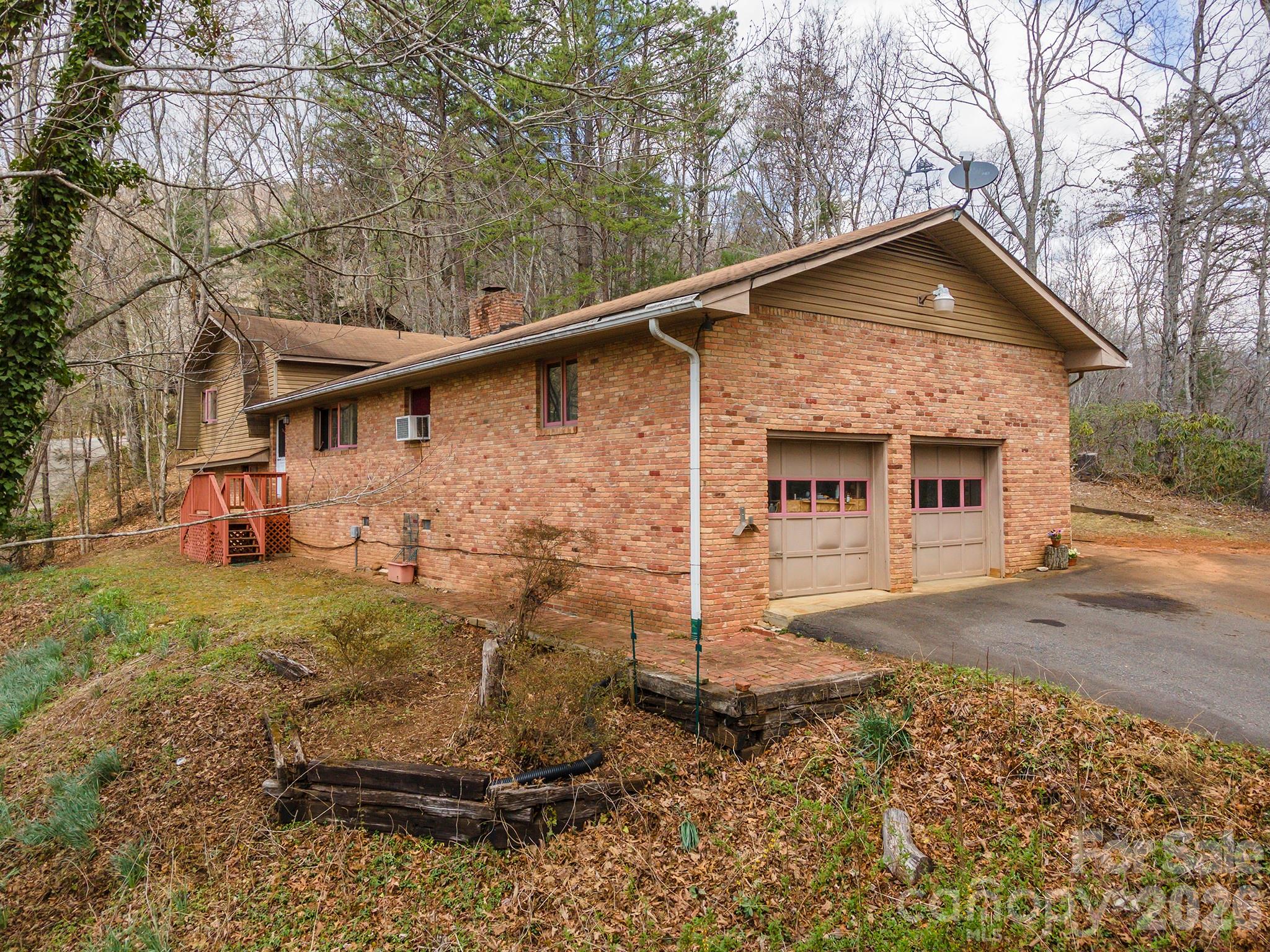 118 Richard Lane — Black Mountain