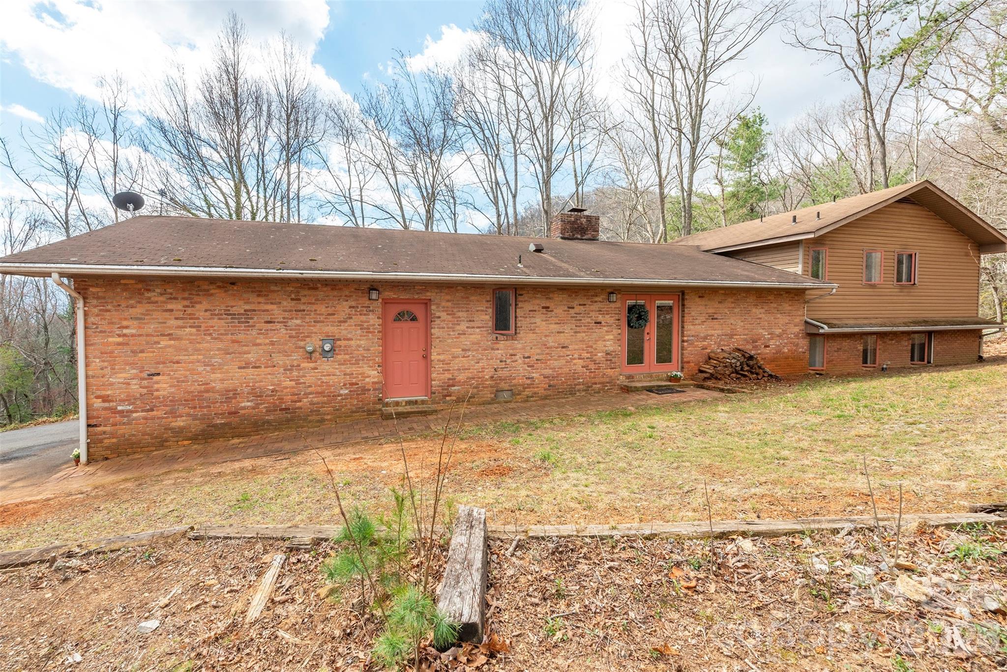 118 Richard Lane — Black Mountain