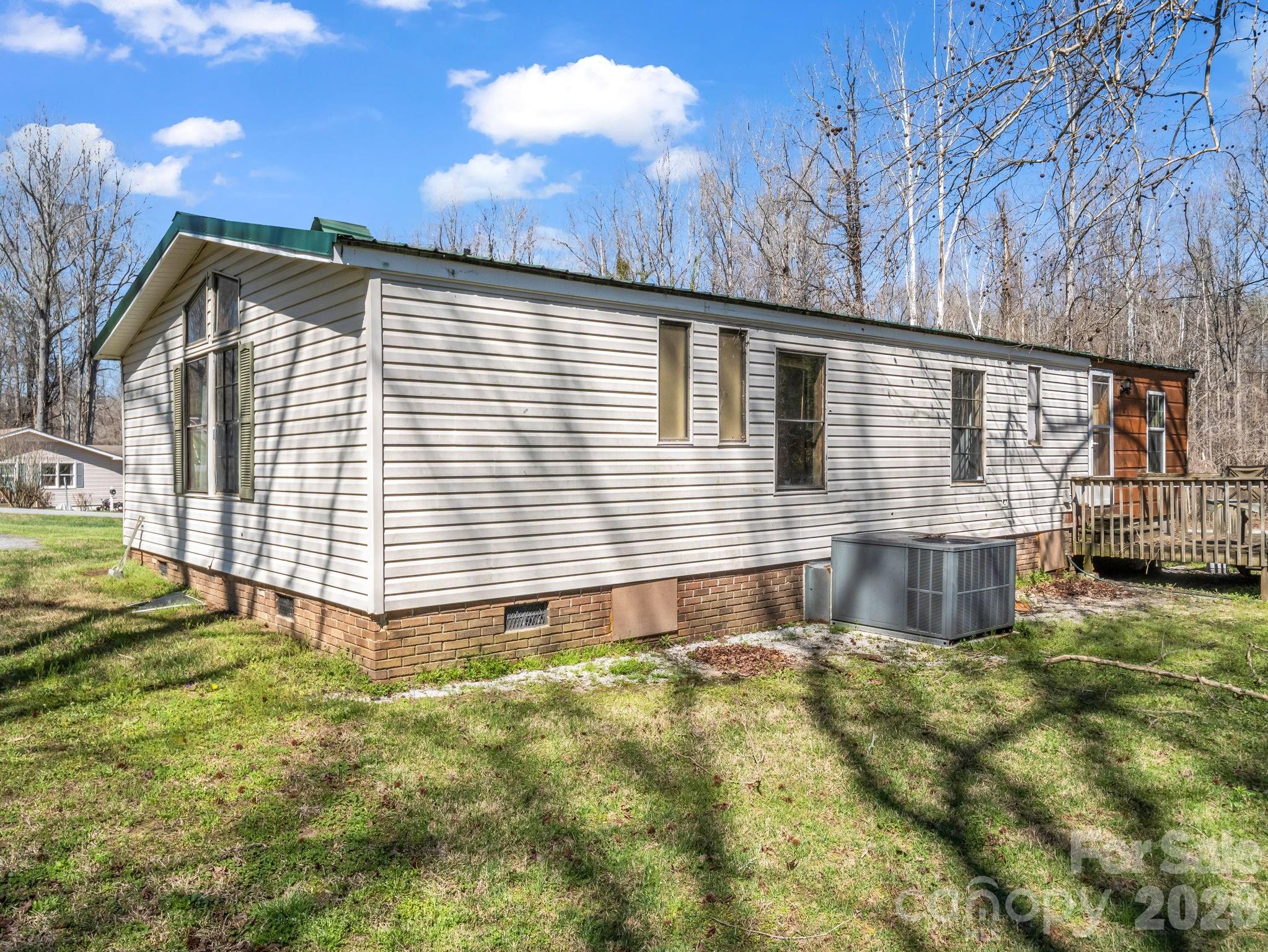 122 Hotel Hill Drive — Landrum