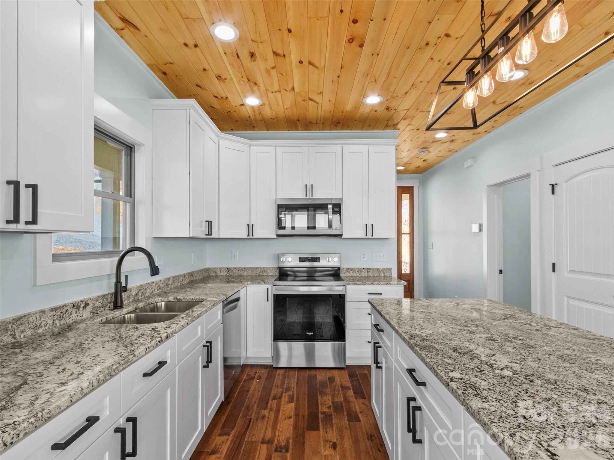 2272 Pinnacle Parkway — Union Mills