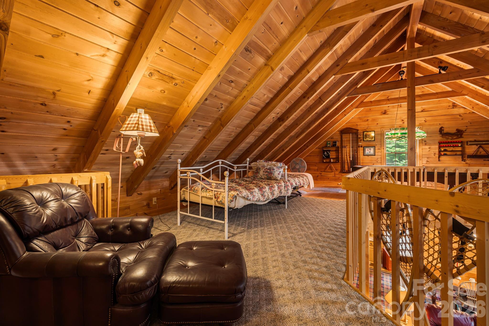 215 Goldenleaf Road — Mars Hill