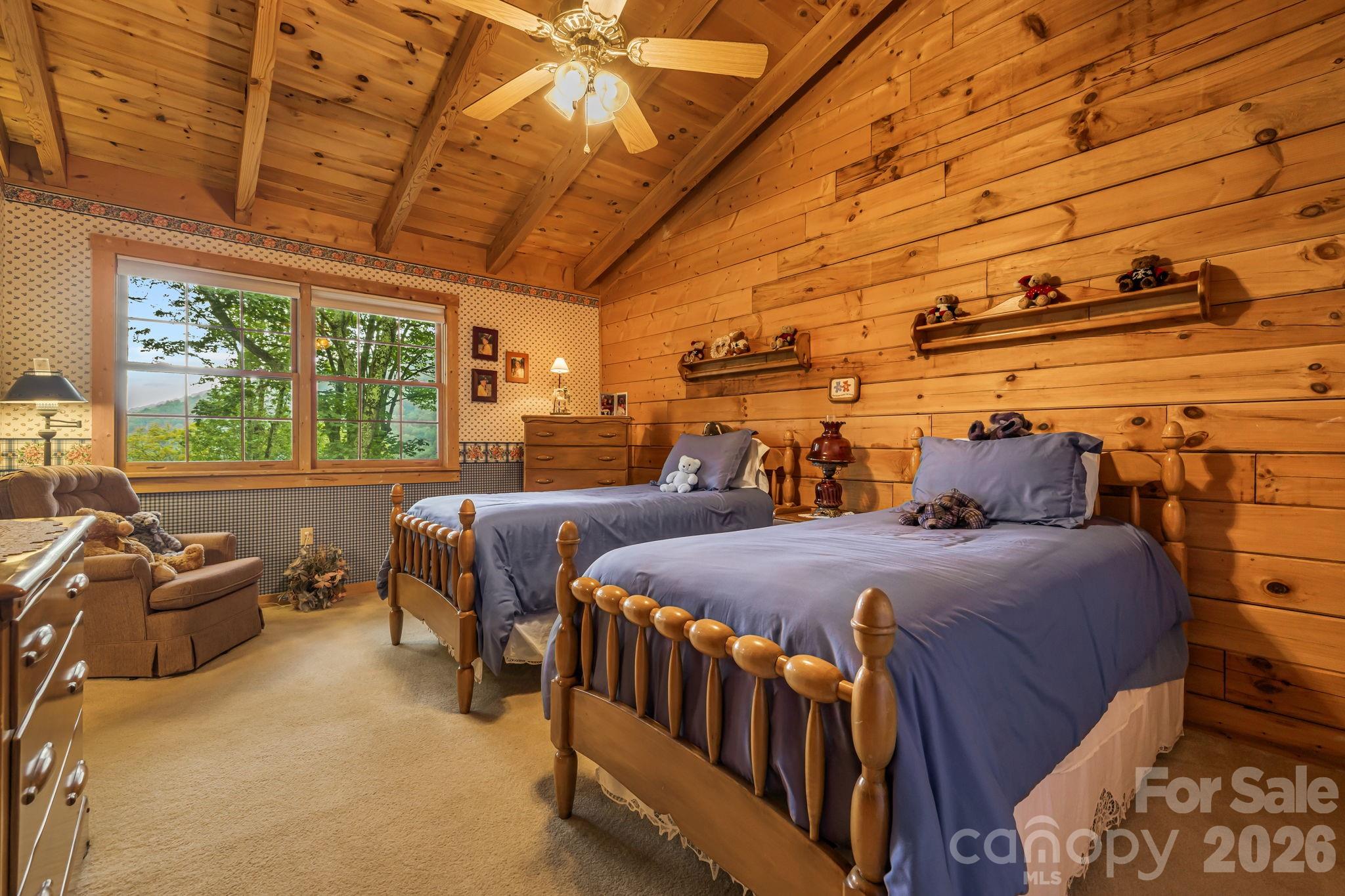 215 Goldenleaf Road — Mars Hill