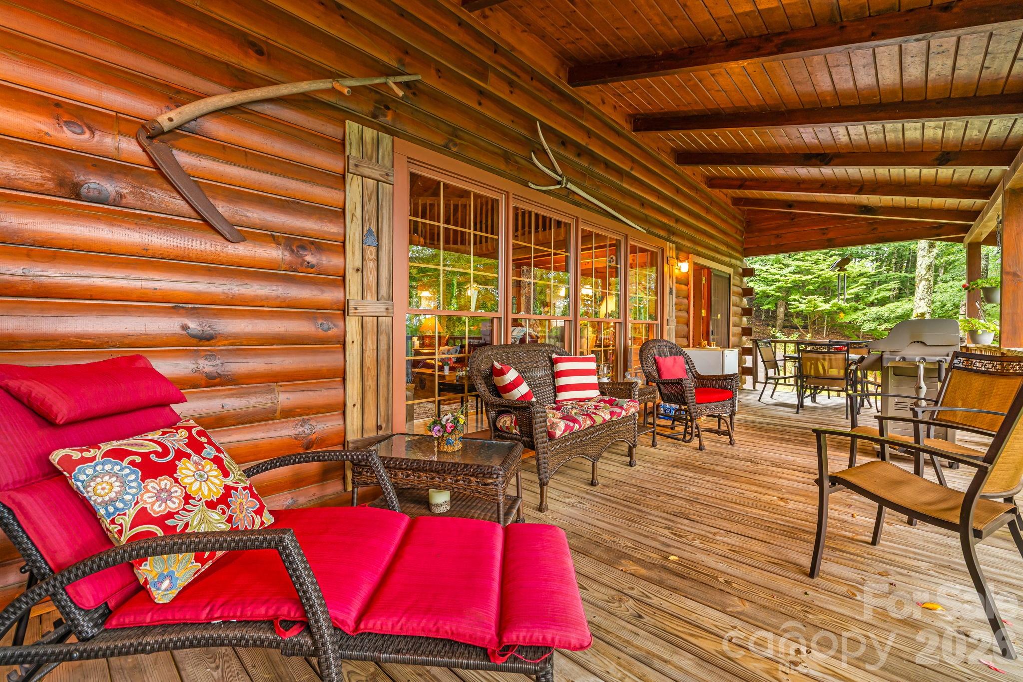 215 Goldenleaf Road — Mars Hill