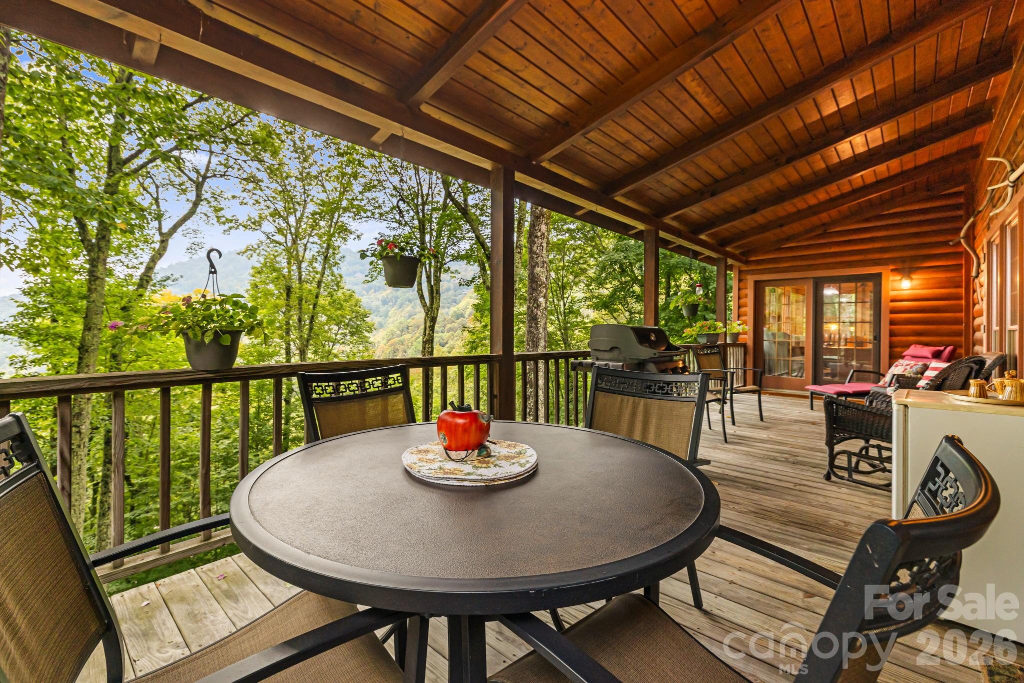 215 Goldenleaf Road — Mars Hill
