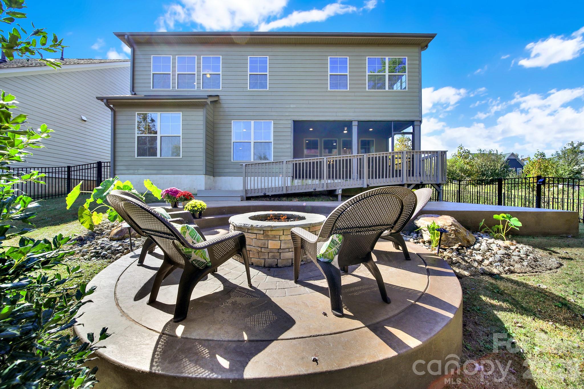 989 Emory Lane — Fort Mill