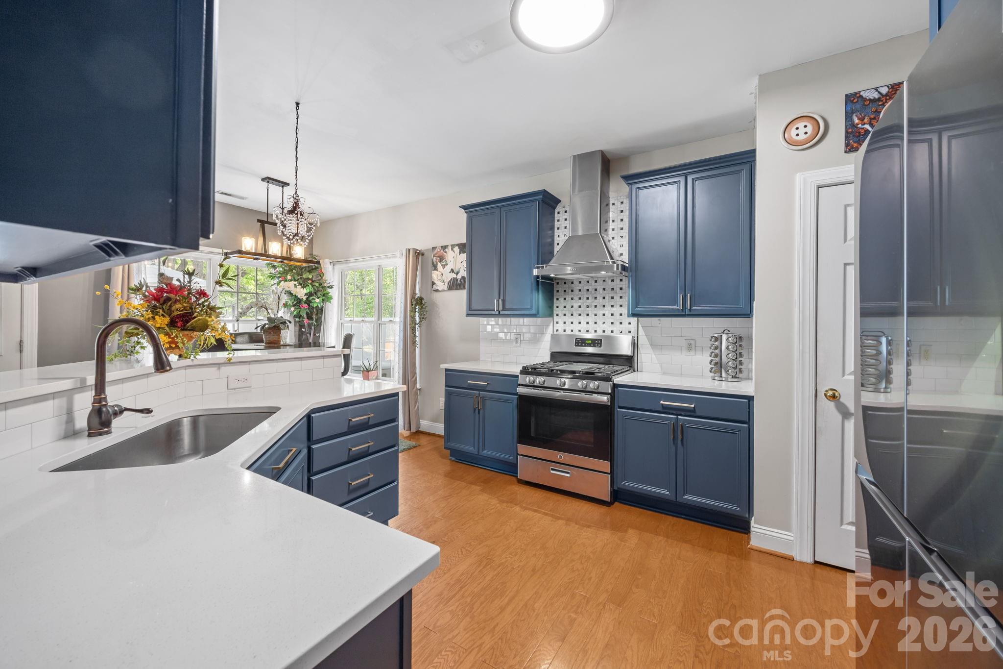 8821 Hambright Road — Huntersville