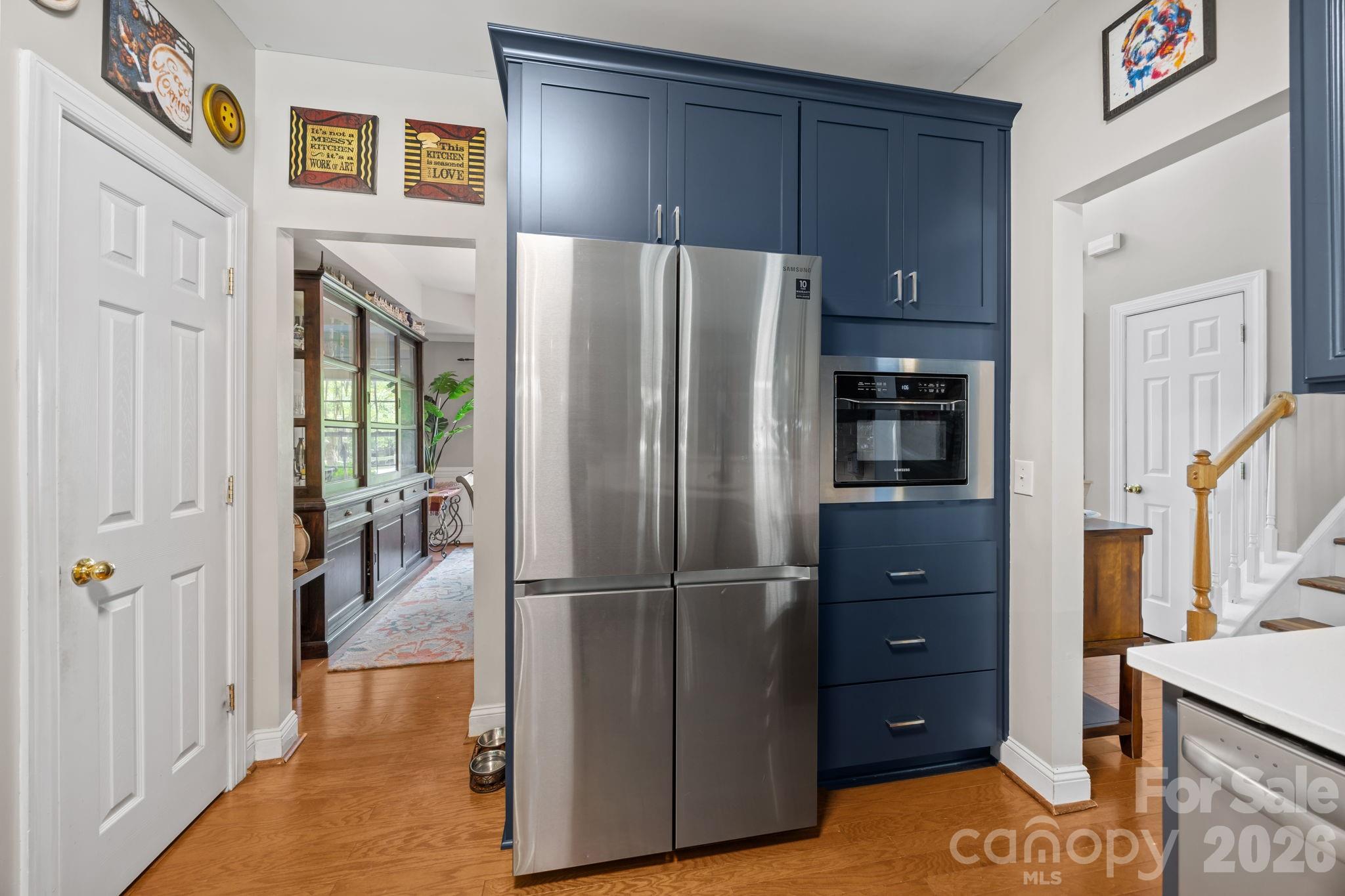 8821 Hambright Road — Huntersville