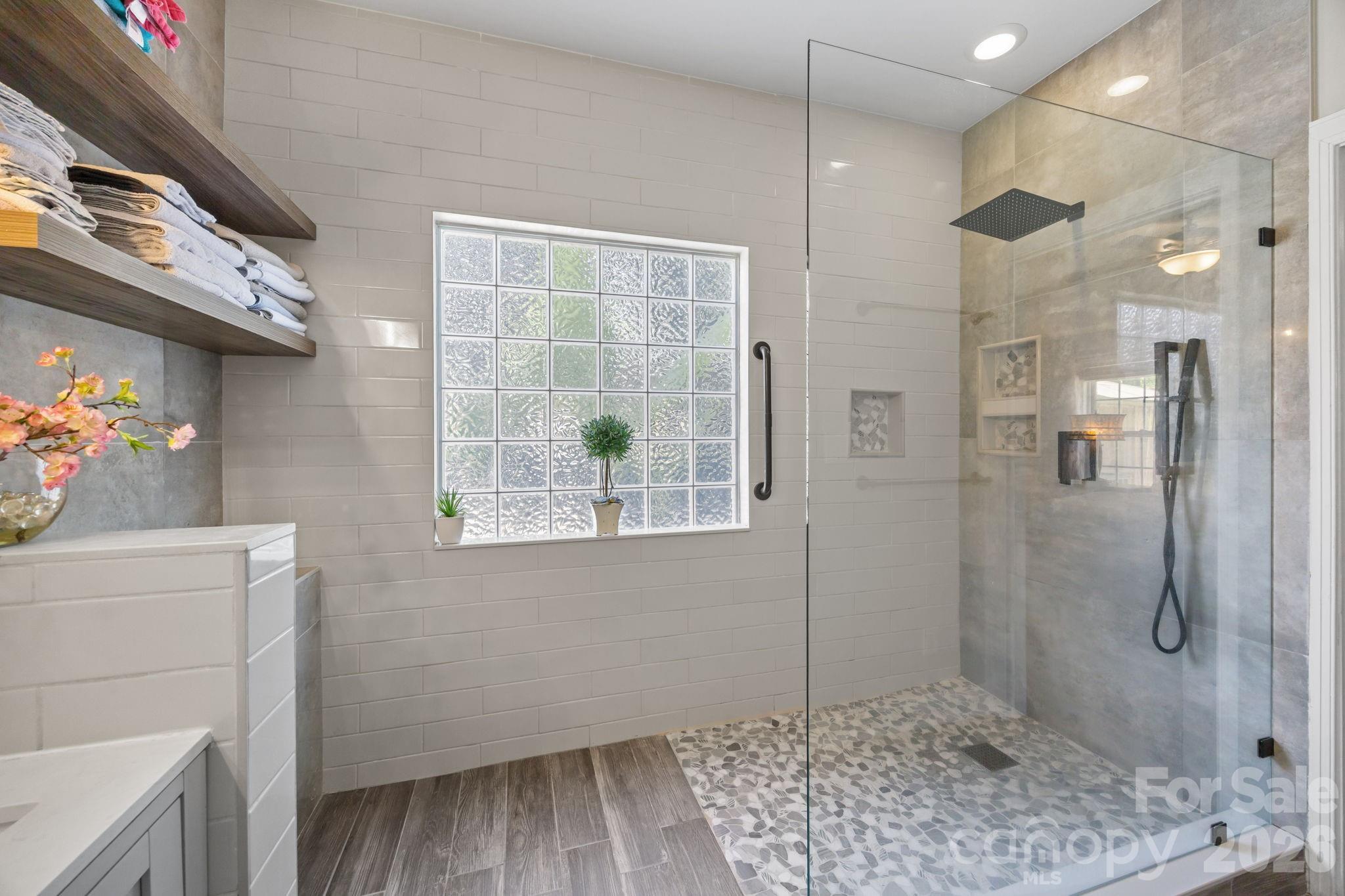 8821 Hambright Road — Huntersville