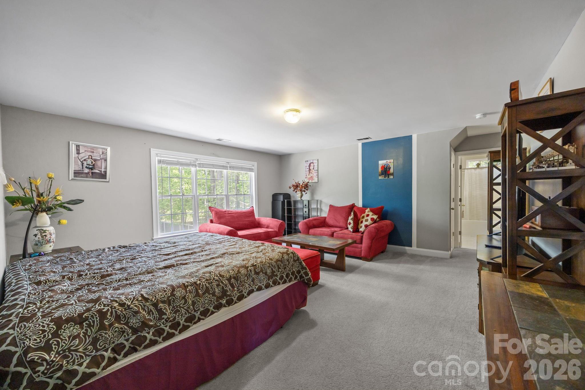 8821 Hambright Road — Huntersville
