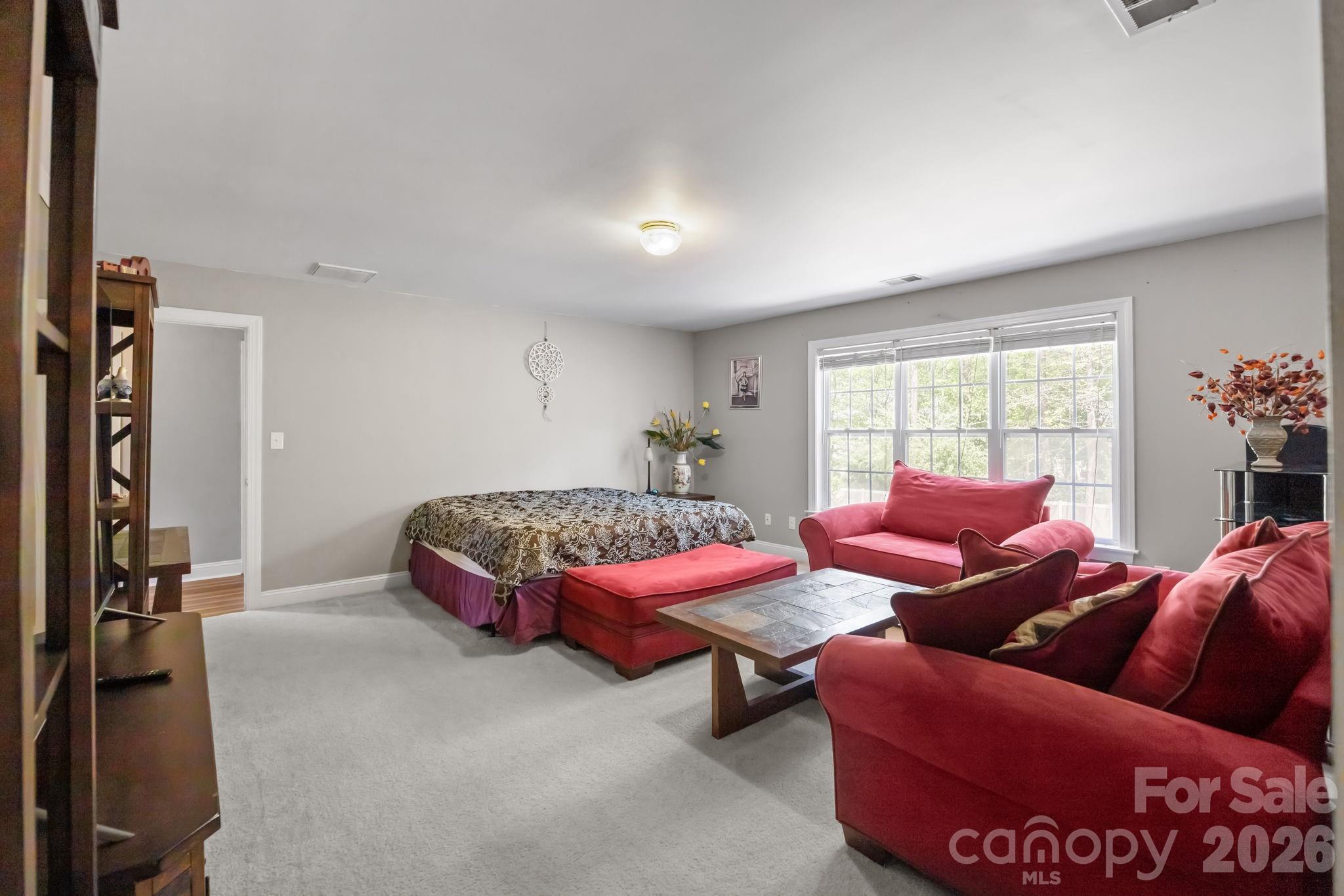 8821 Hambright Road — Huntersville